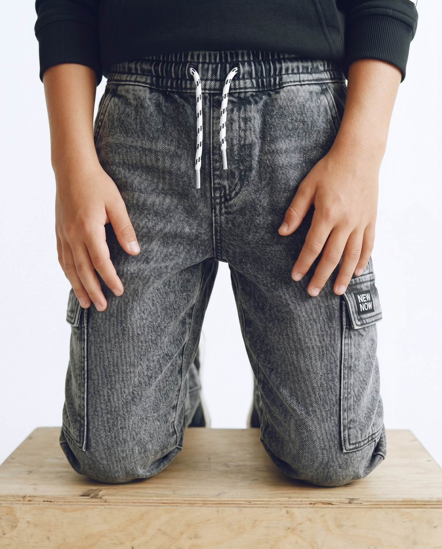 Jogging in denim con tasca laterale - Grigio