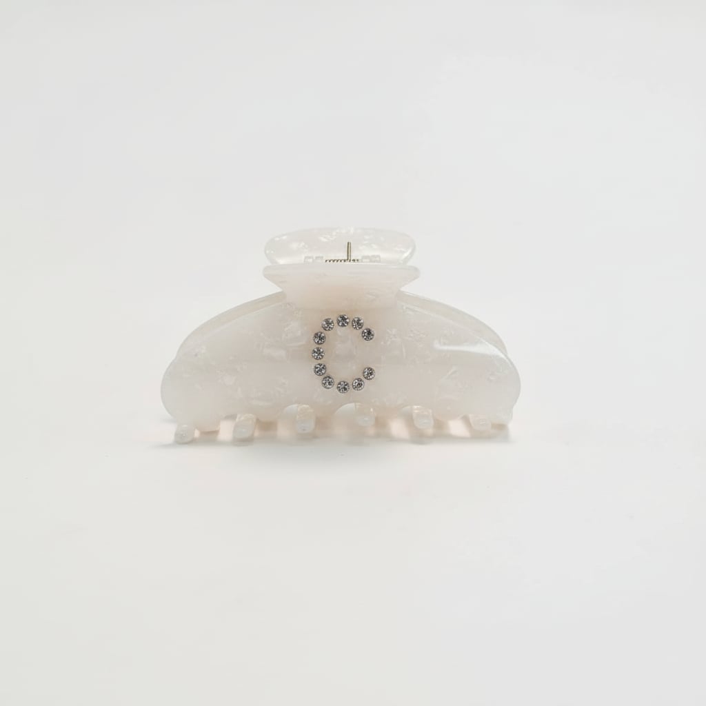Pinza con lettera in strass scintillanti - var 2