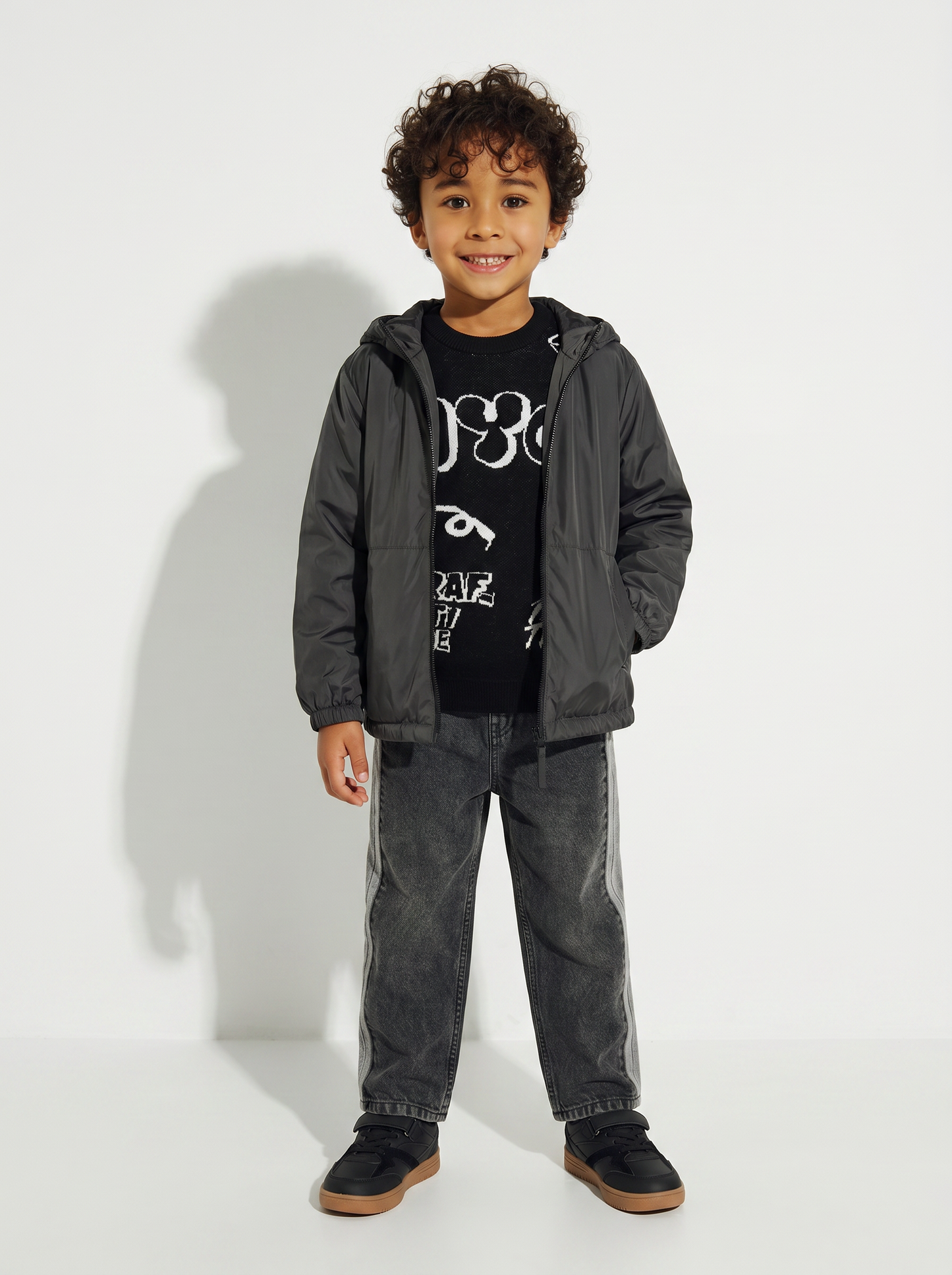 Lightweight jacket with hood and zip - Grey
