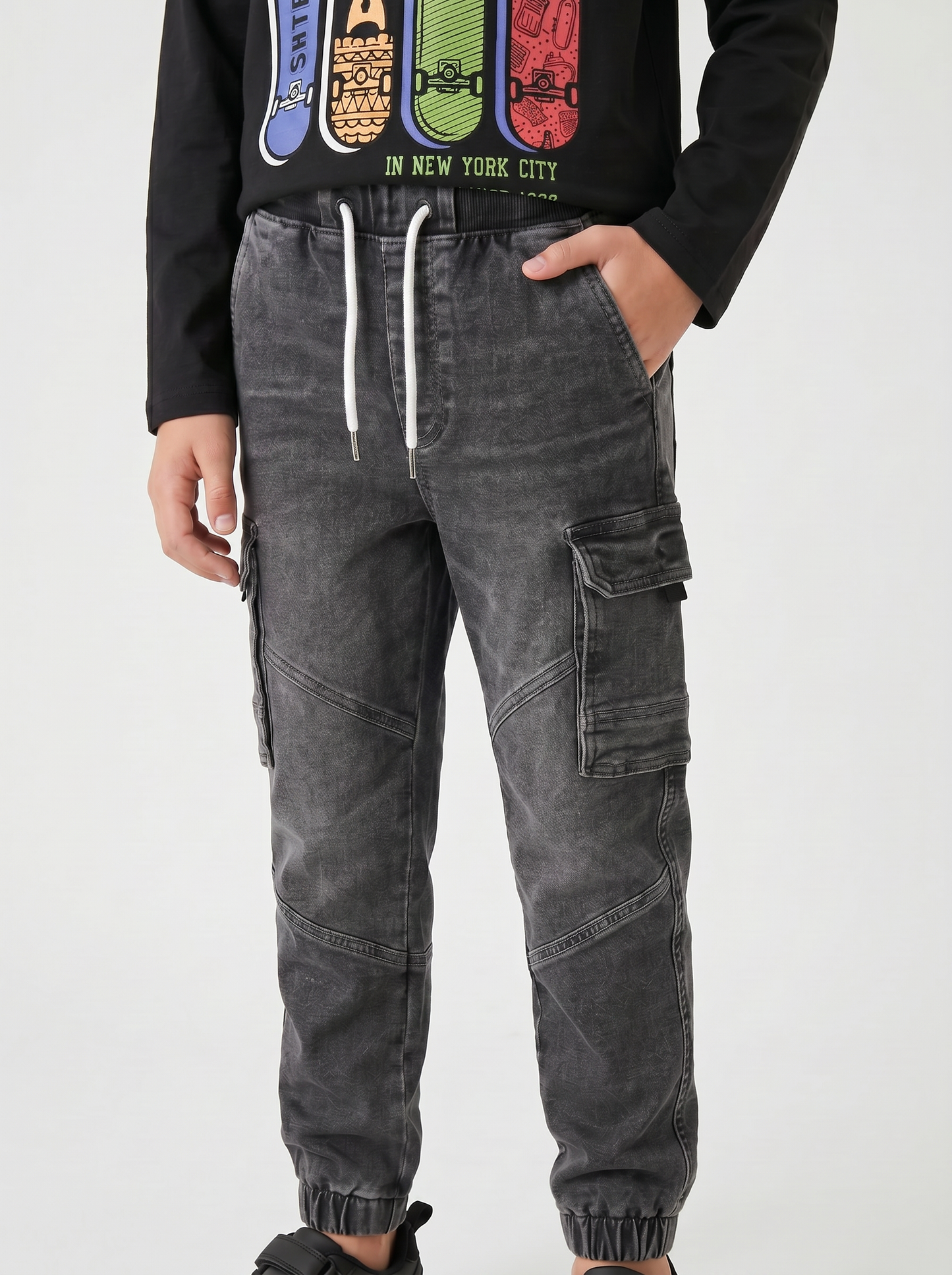 Jogging in denim con tasconi cargo - Grigio