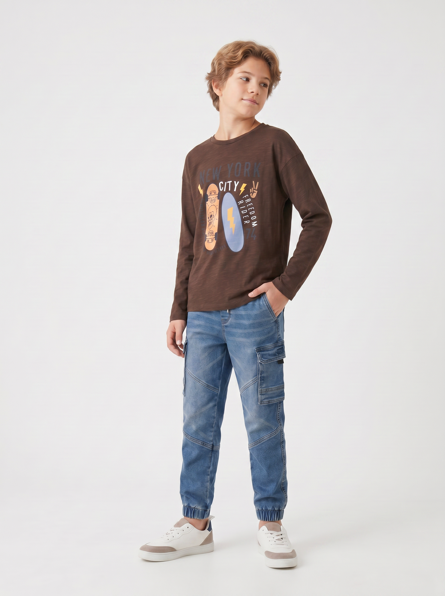 Jogging in denim con tasconi cargo - Denim chiaro