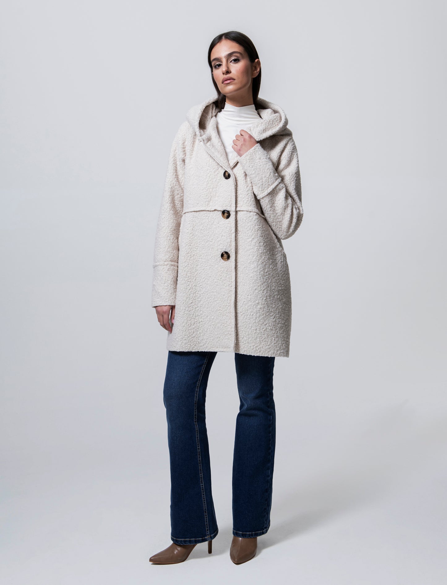 Cappotto su tessuto bouclè con cappuccio - Vaniglia