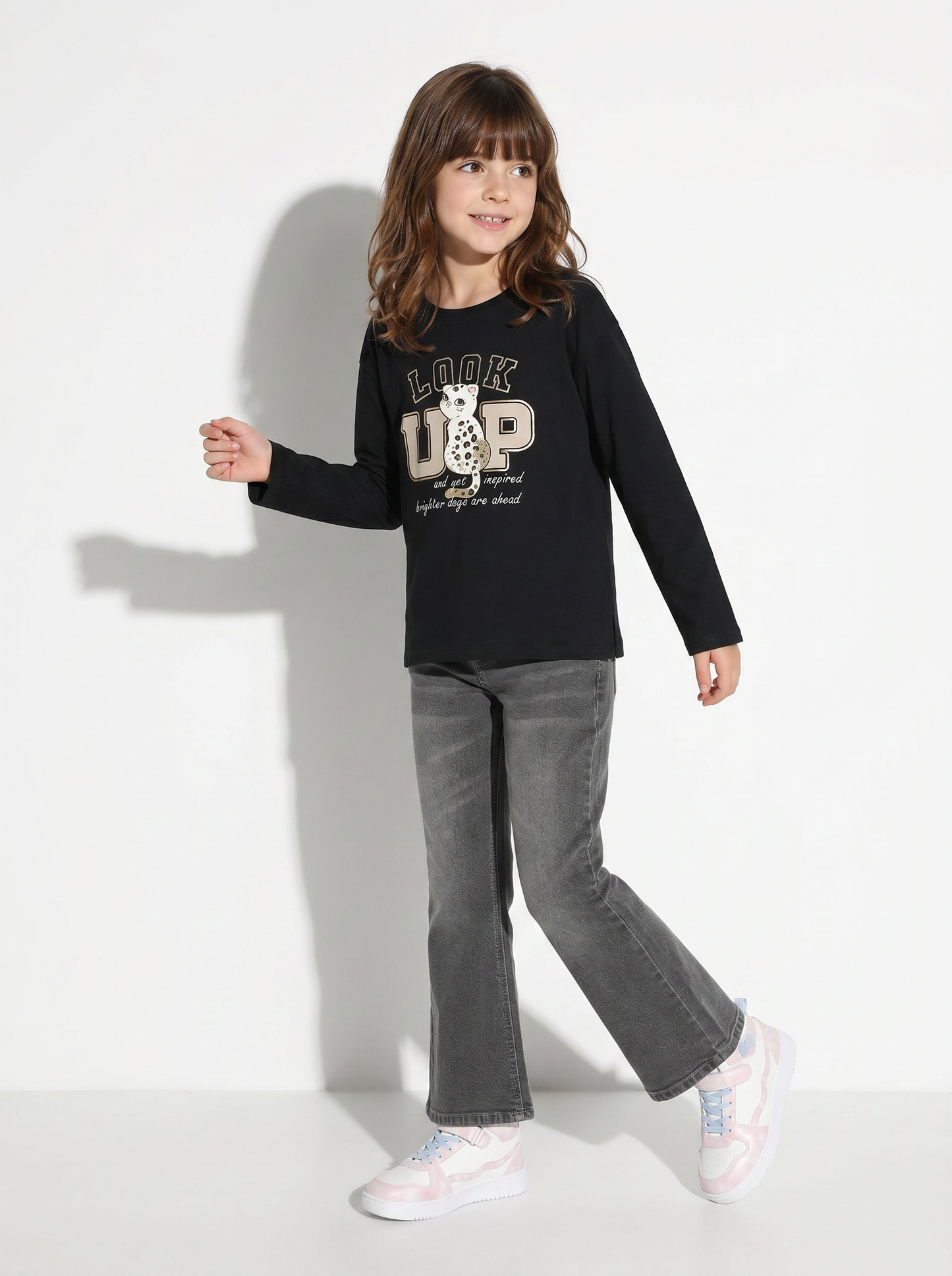 Long crew neck T-shirt with vibrant print - Black