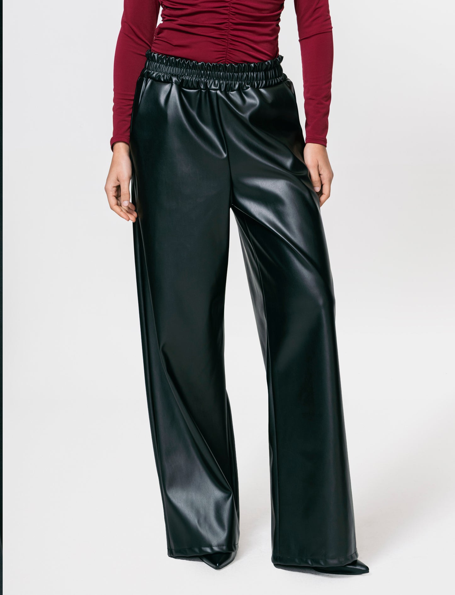 Pantalone palazzo con elastico in vita in ecopelle - Nero