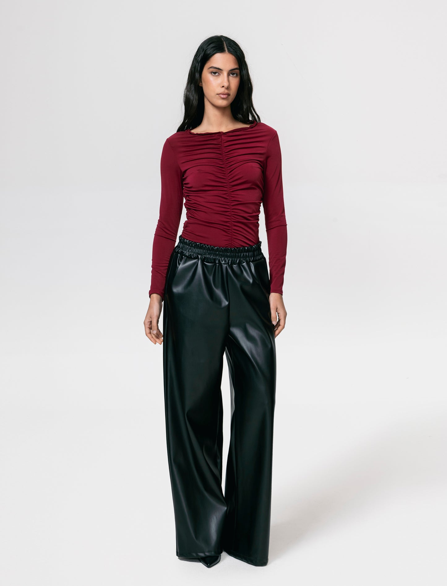 Pantalone palazzo con elastico in vita in ecopelle - Nero