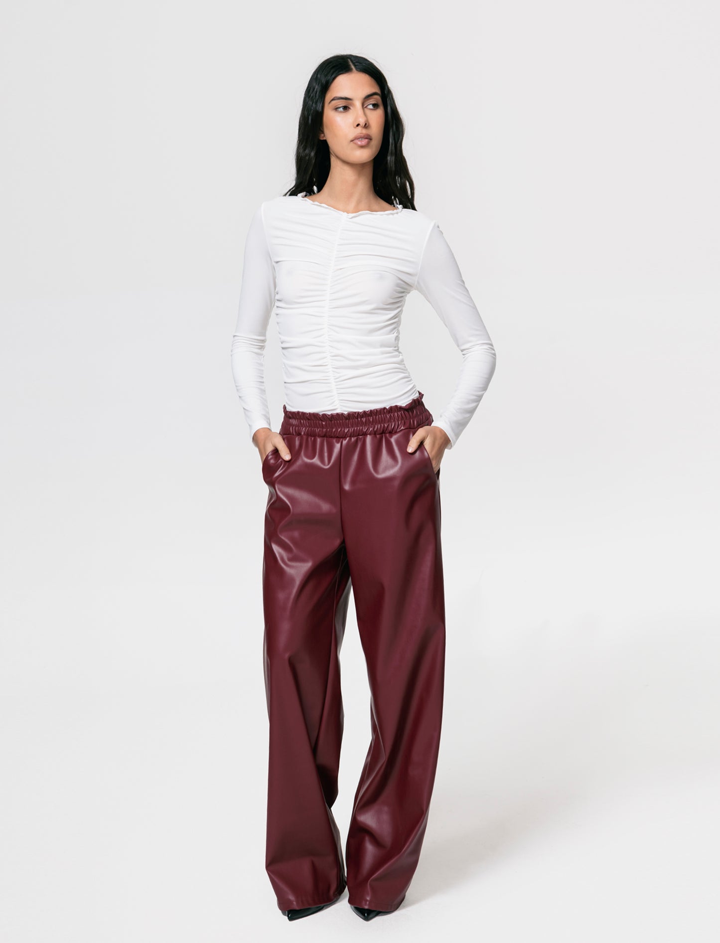 Pantalone palazzo con elastico in vita in ecopelle - Bordeaux