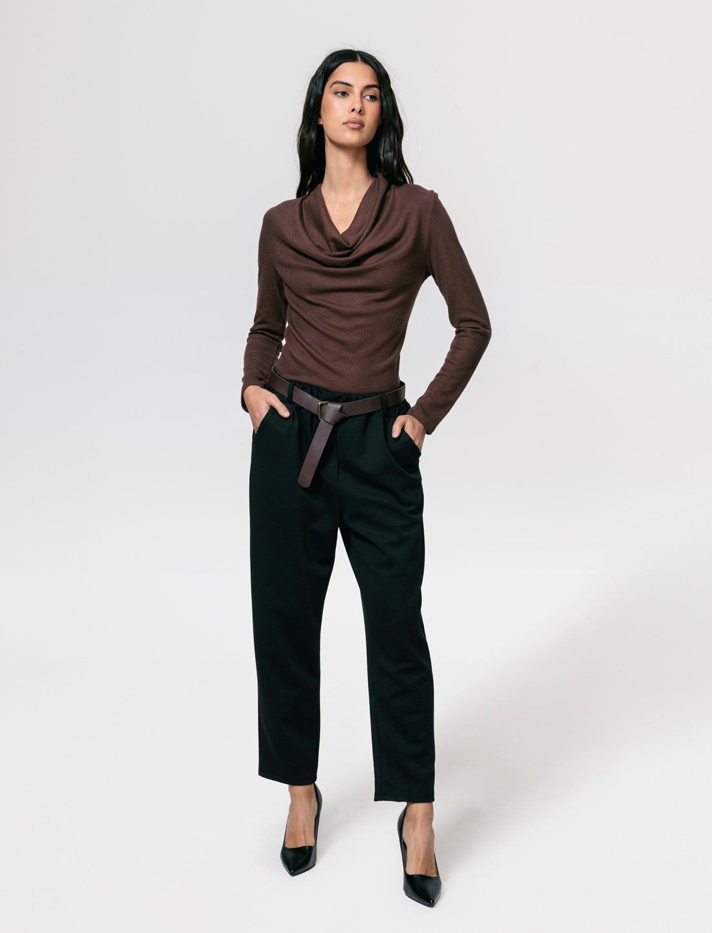 Pantalone in tessuto morbido con cintura - Nero