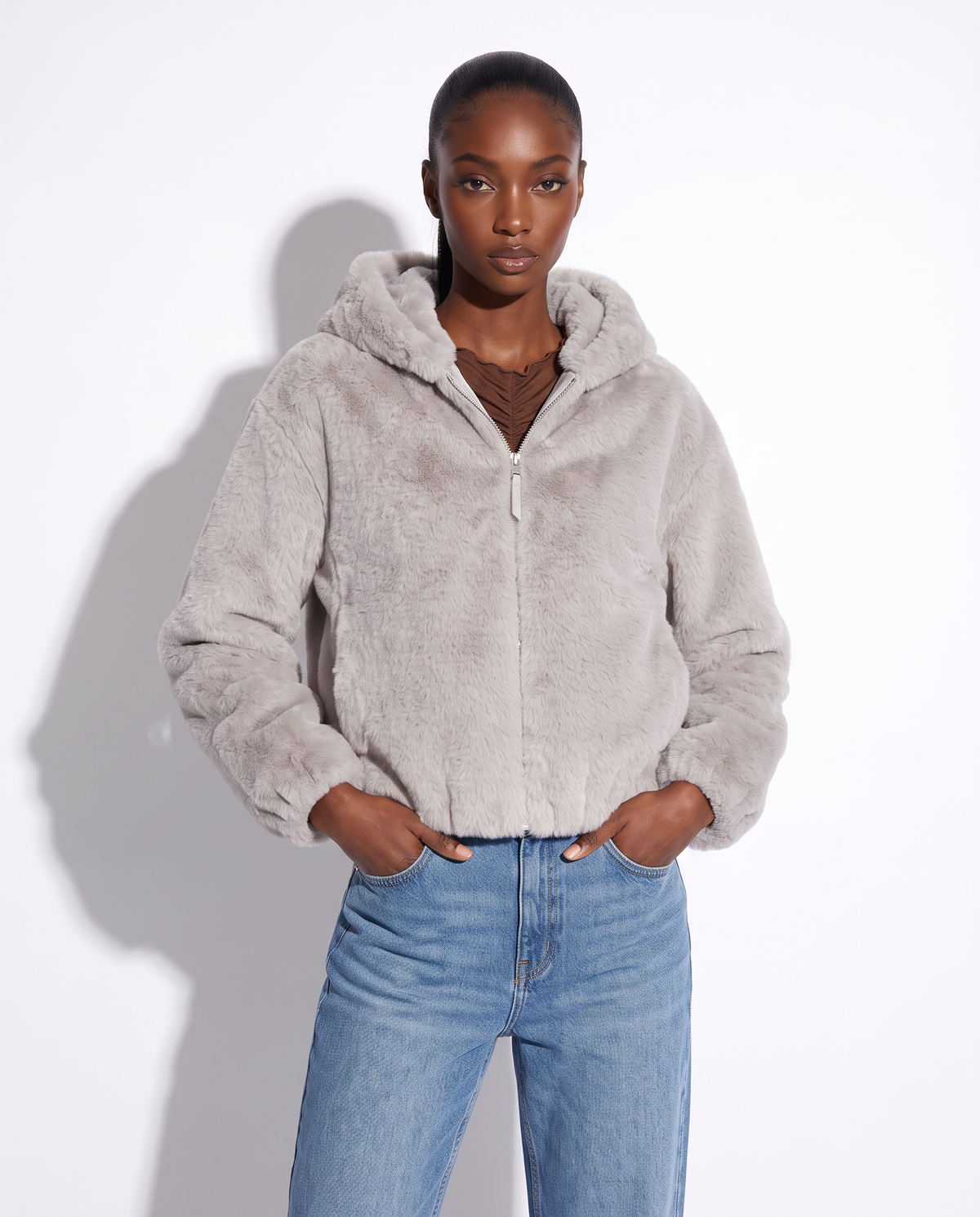 Bomber ecopelliccia con cappuccio e zip - Beige