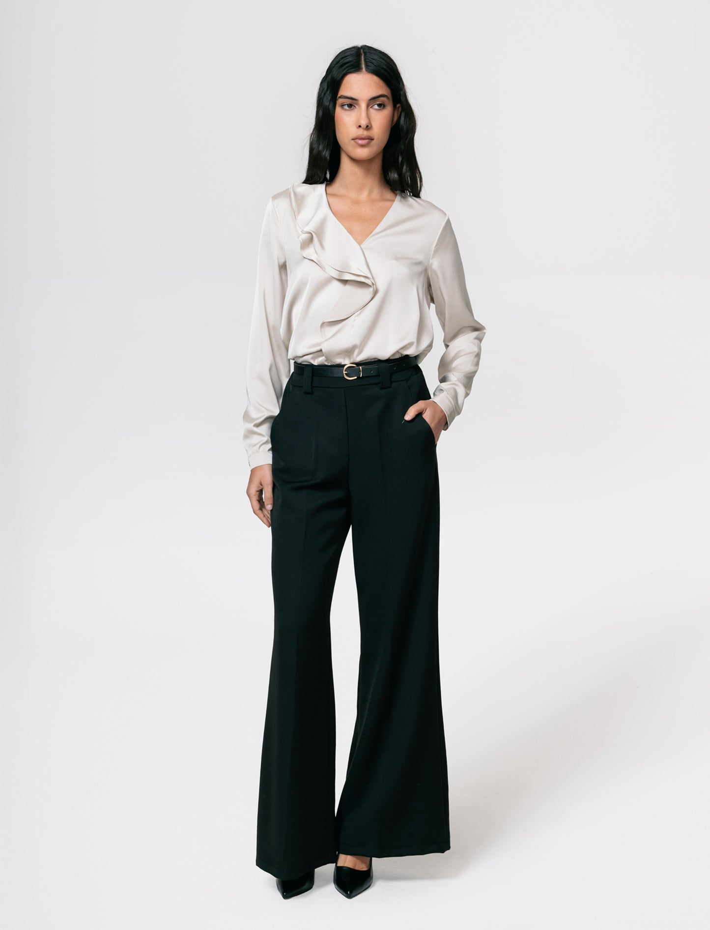 Pantalone a zampa con cintura - Nero
