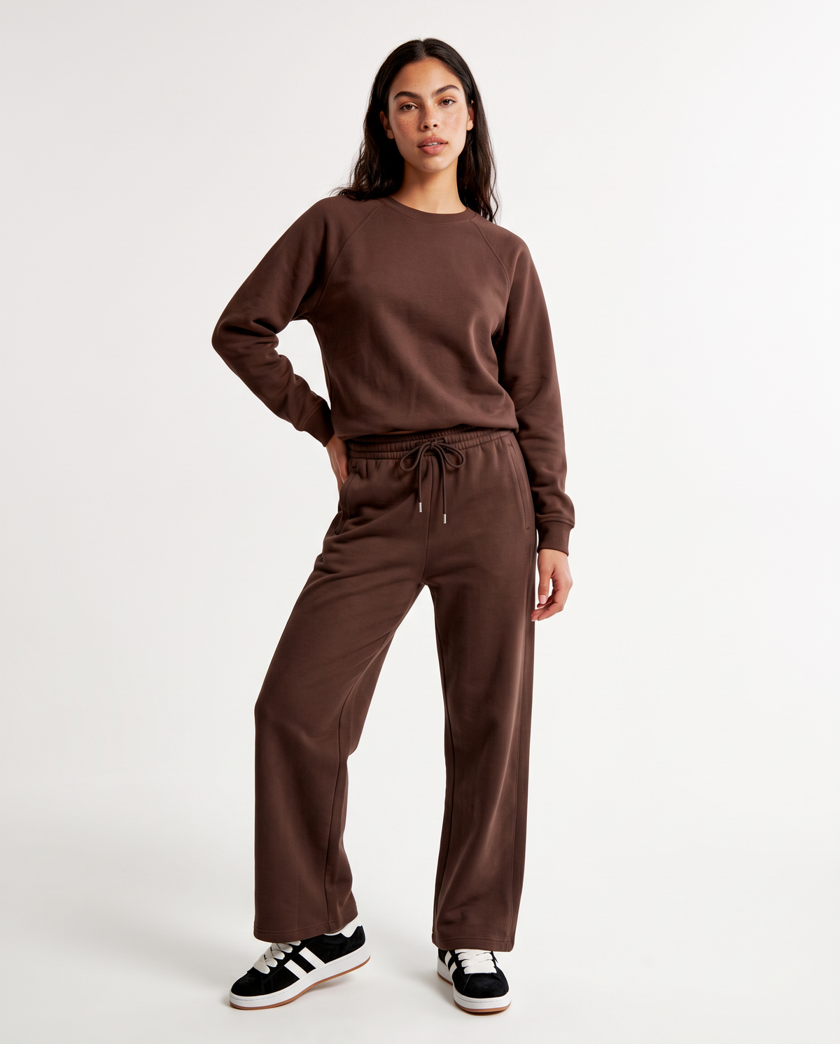 Fitness Pants with Elastic and Side Pockets - Brown