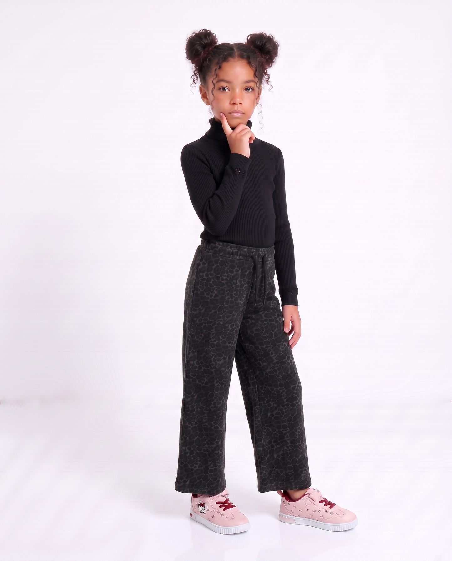 Jogger gamba larga con stampa trendy - Nero