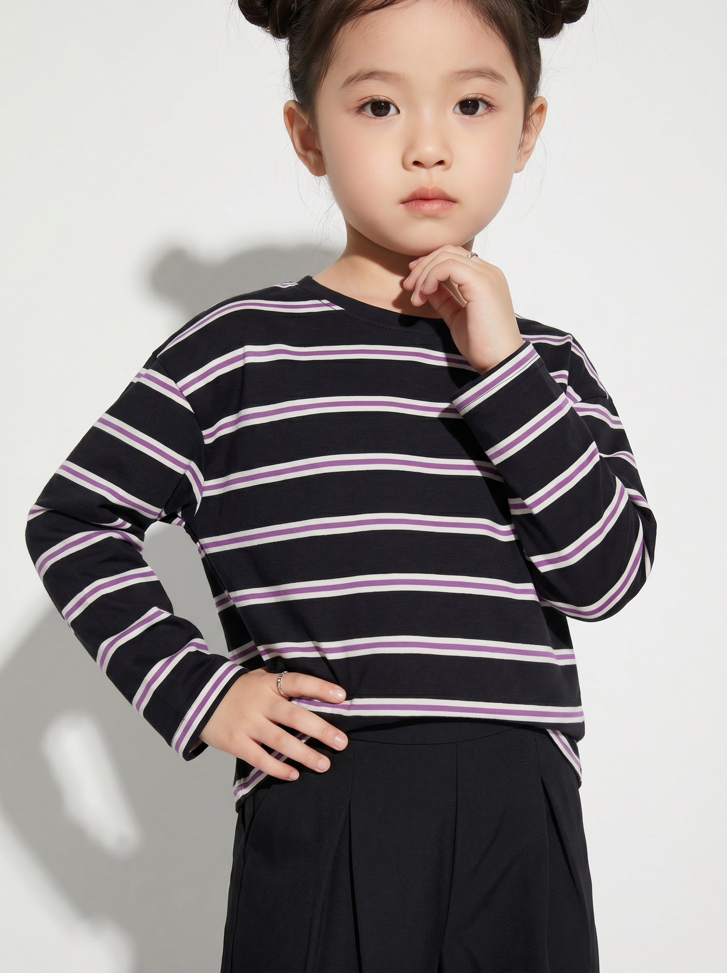 T-shirt a righe manica lunga da bambina - Nero
