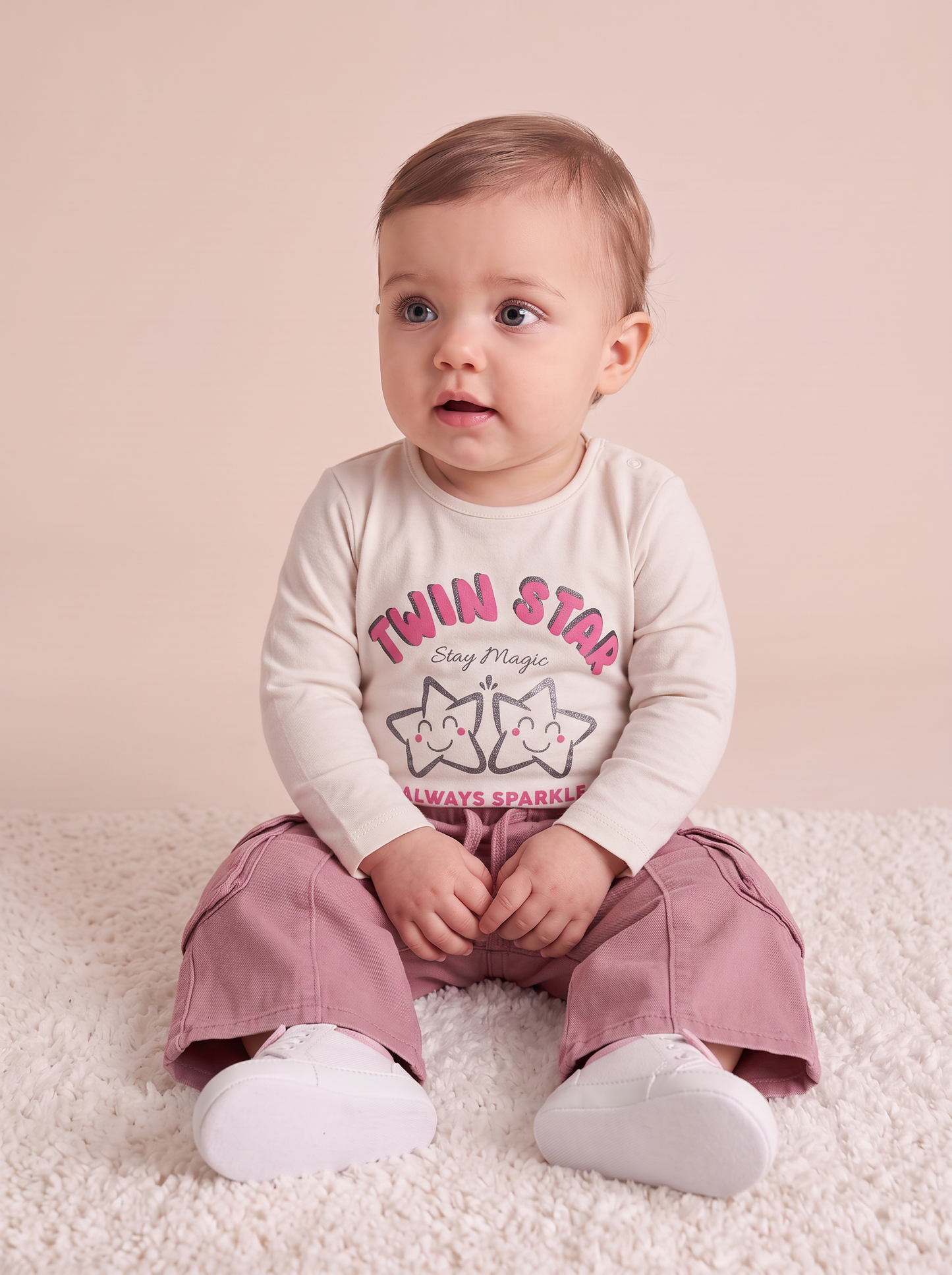 Basic T-shirt with shiny print - White