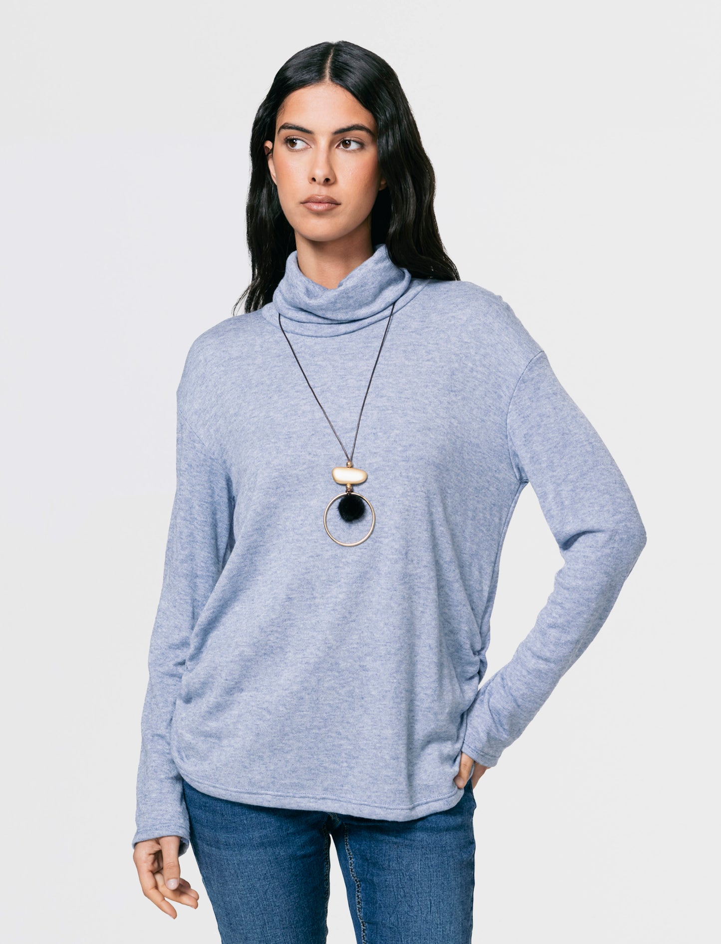 Tshirt manica lunga con collo alto in tessuto pesante con collana - Denim