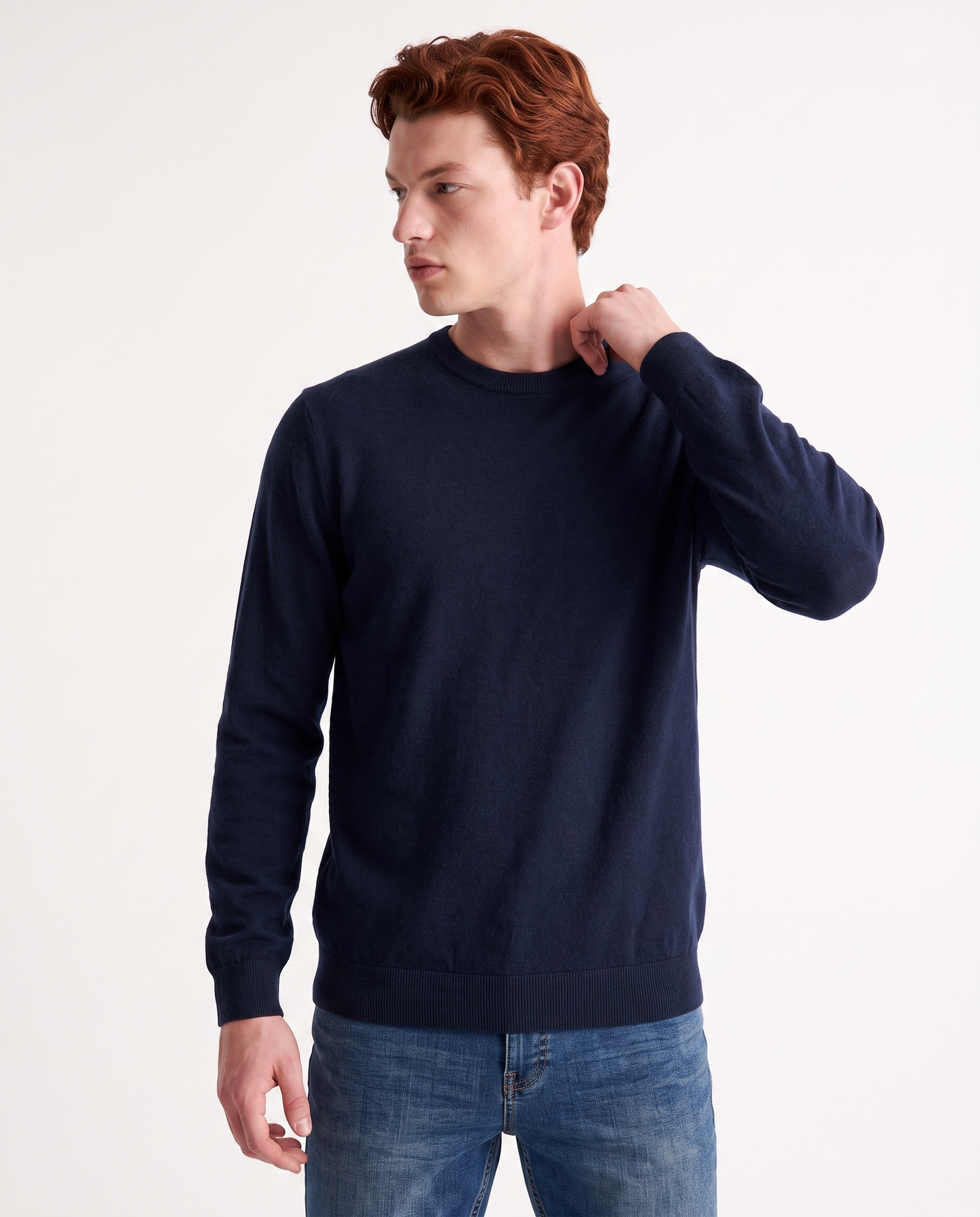 Basic Crew Neck Sweater in Comfort Yarn - Blue