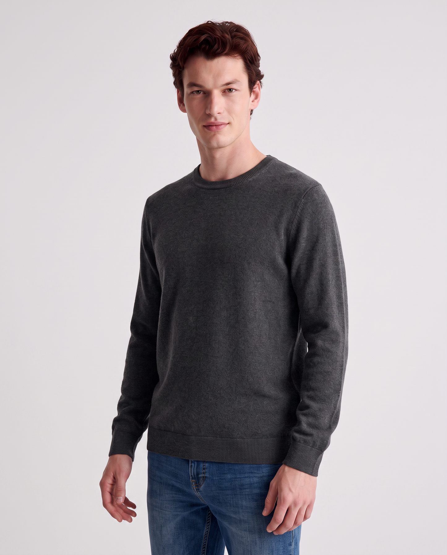 Basic Crew Neck Sweater in Comfort Yarn - Grey