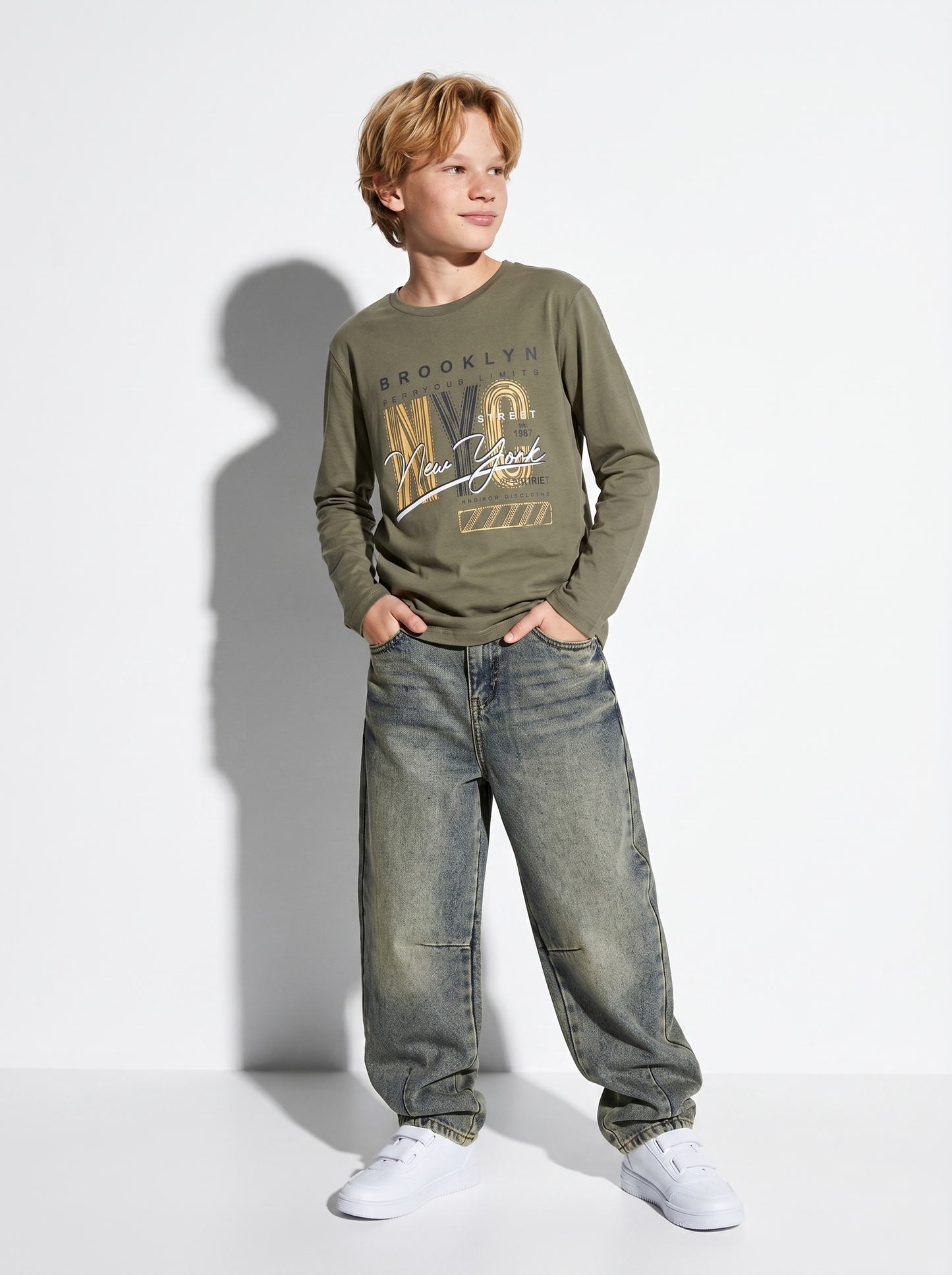 Felpa Basic con Cappuccio e Stampa - Verde militare