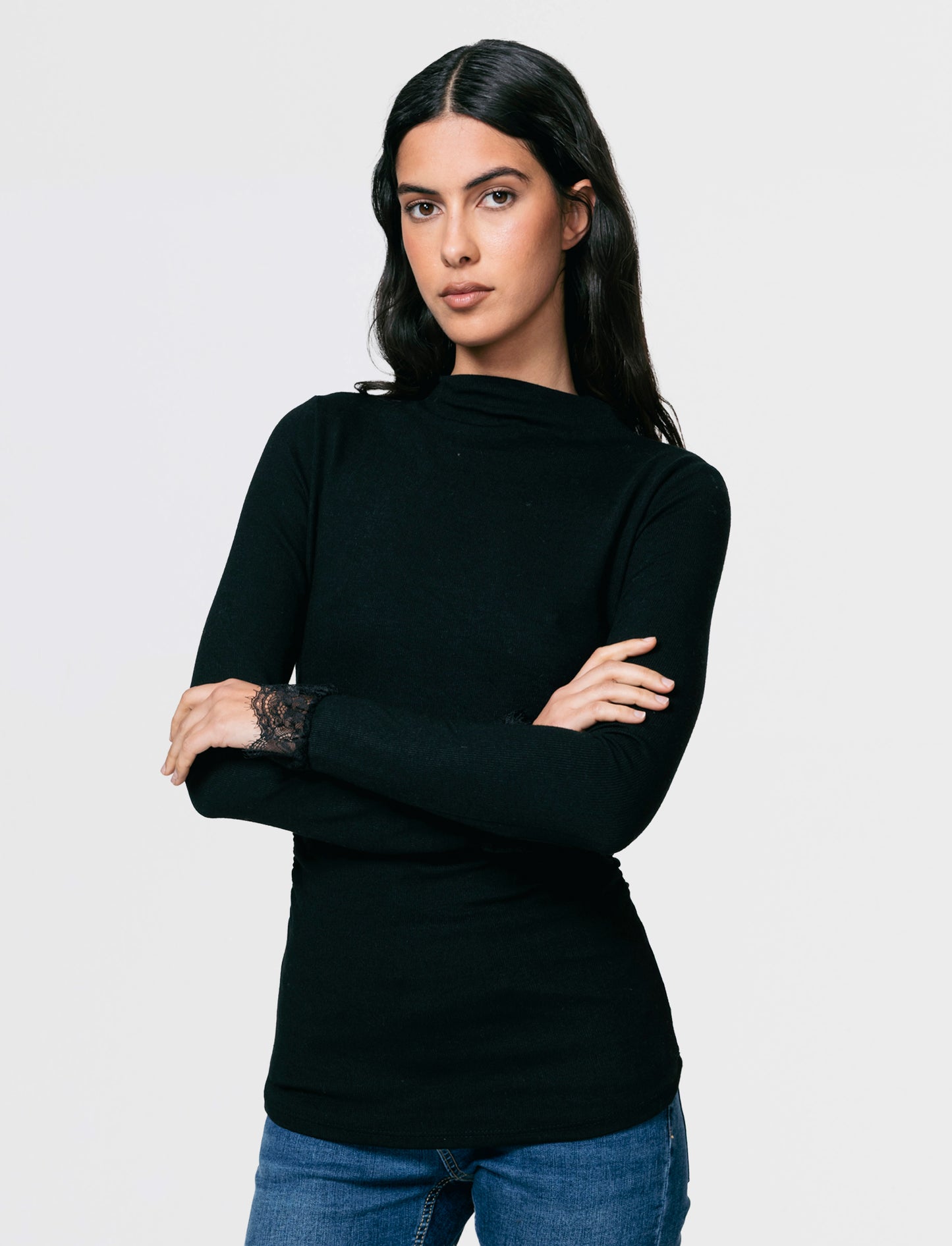 Tshirt manica lunga con pizzo a fondo manica - Nero