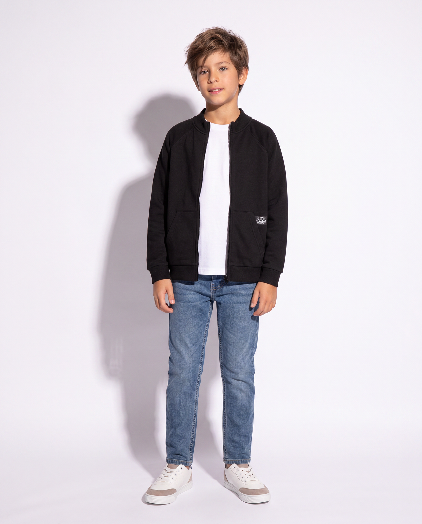 Felpa con zip e tascone frontale - Nero