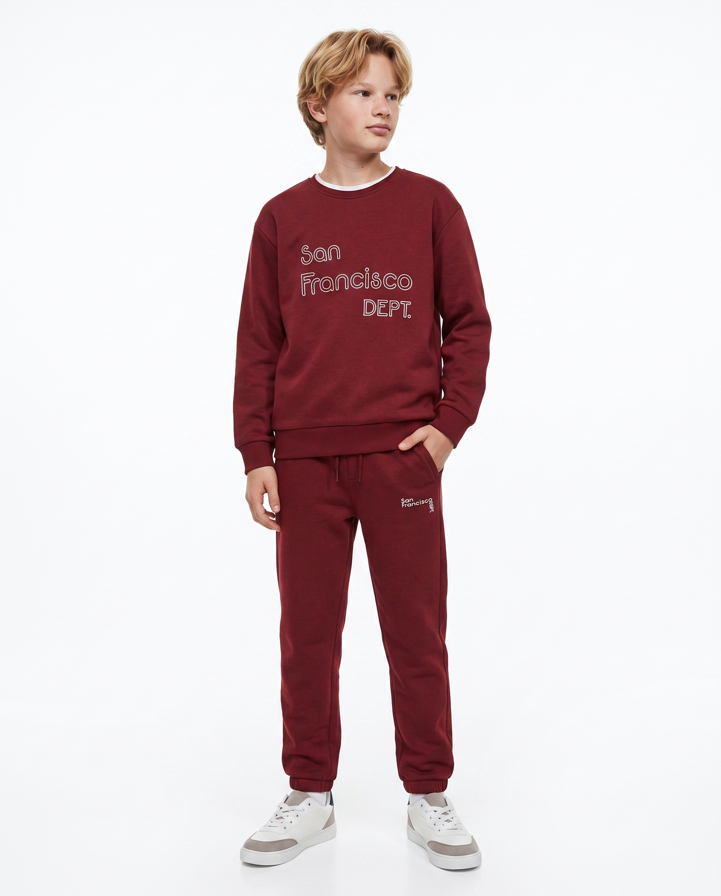 Crewneck sweatshirt with embroidery and comfort - Red