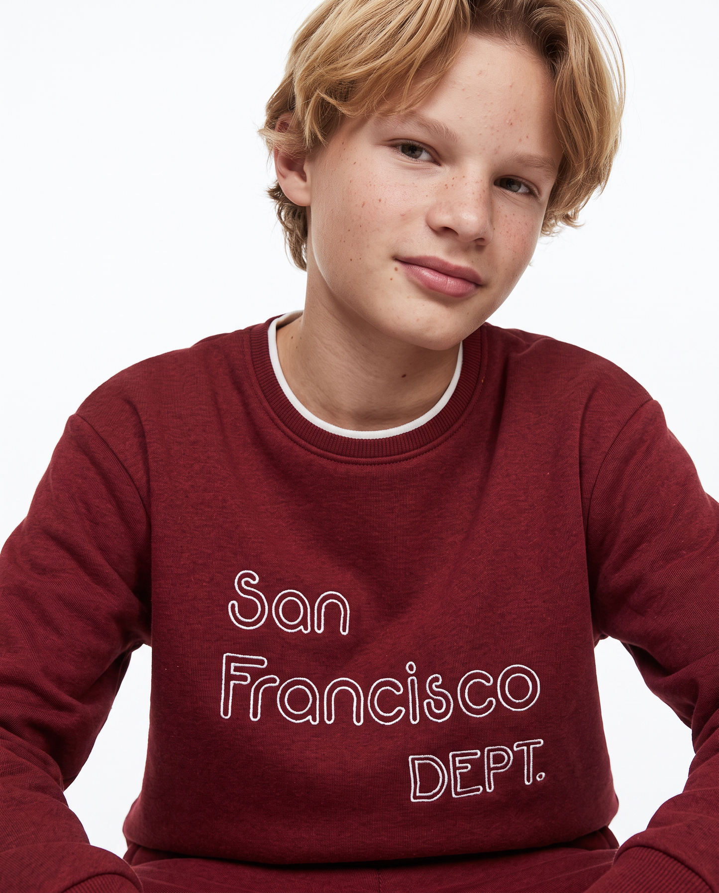 Crewneck sweatshirt with embroidery and comfort - Red