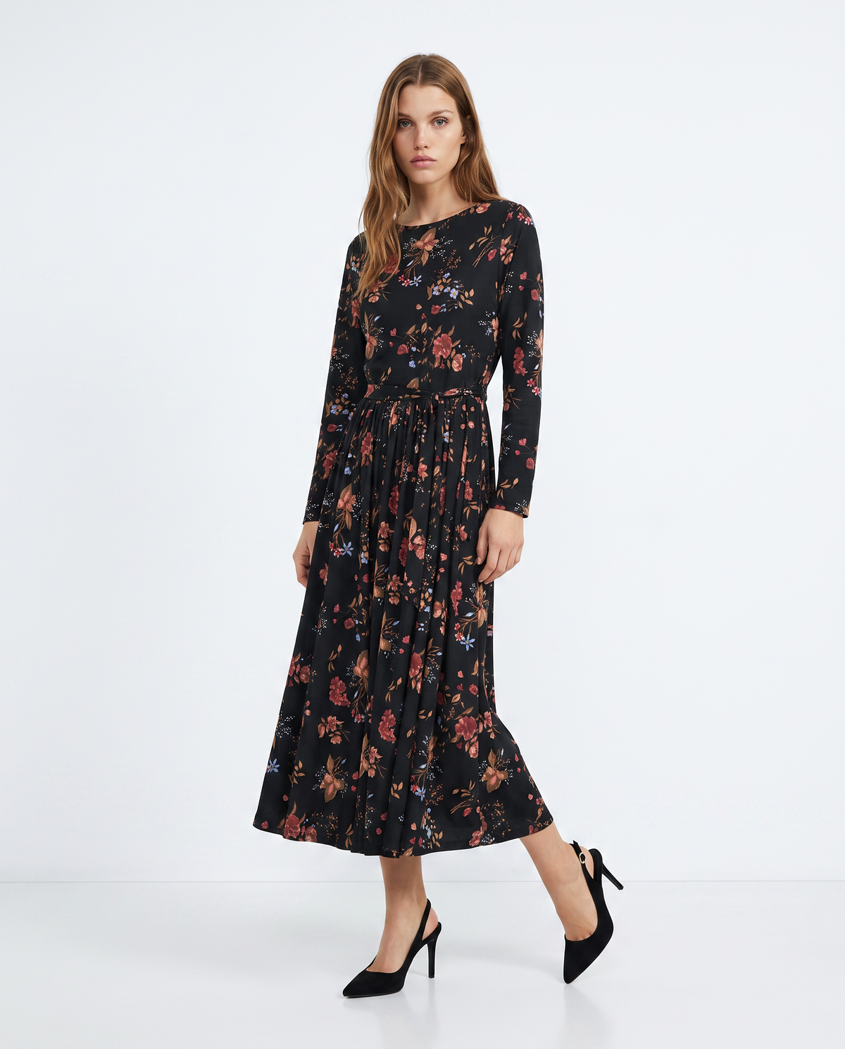 Vestito lungo a manica con arricciatura - var 2