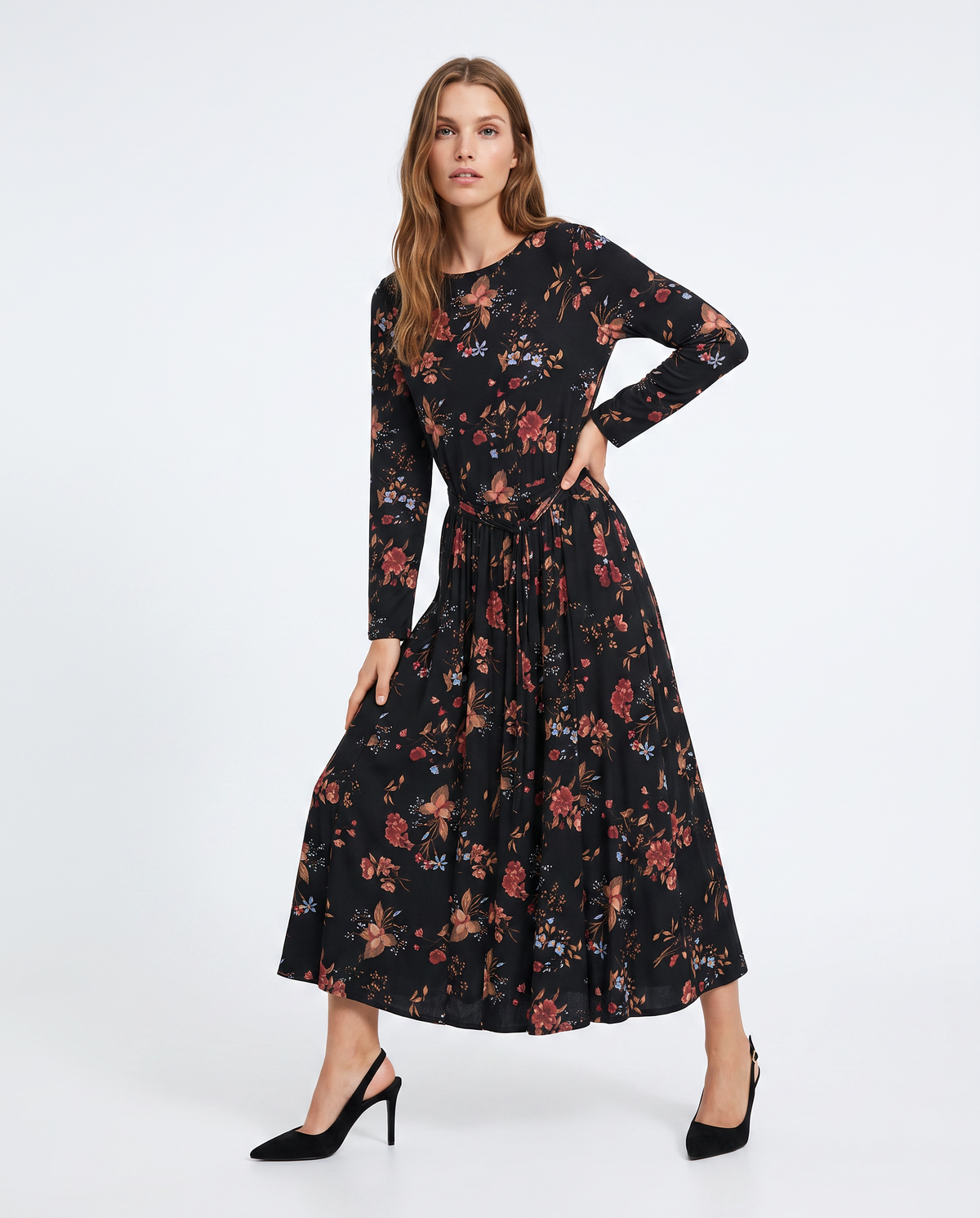 Vestito lungo a manica con arricciatura - var 2
