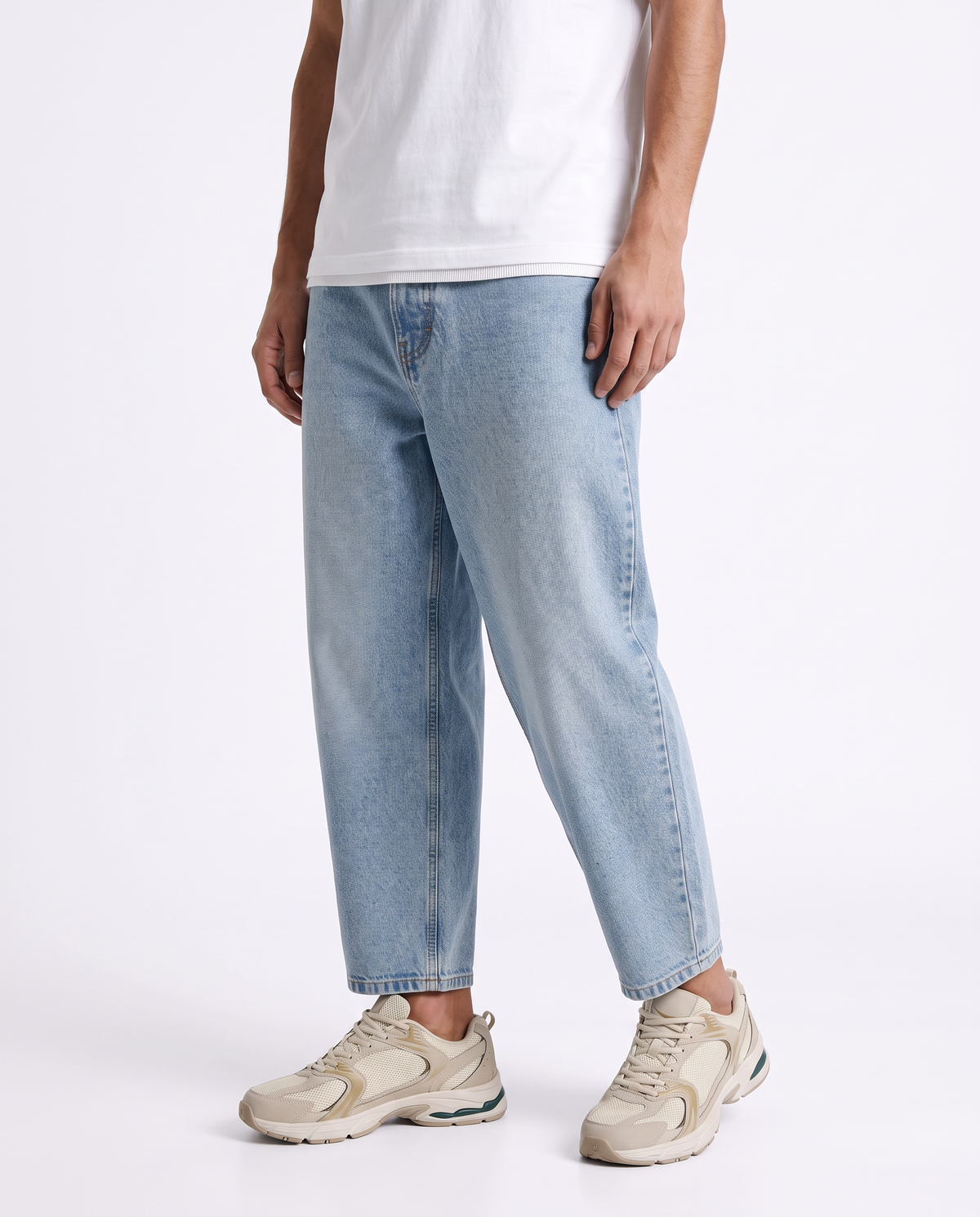 Tapered Wide Leg Jeans with Distressed Effect - Blue