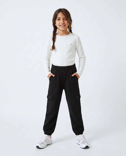 Comfortable girls' joggers with pockets and elastic waistband - Black