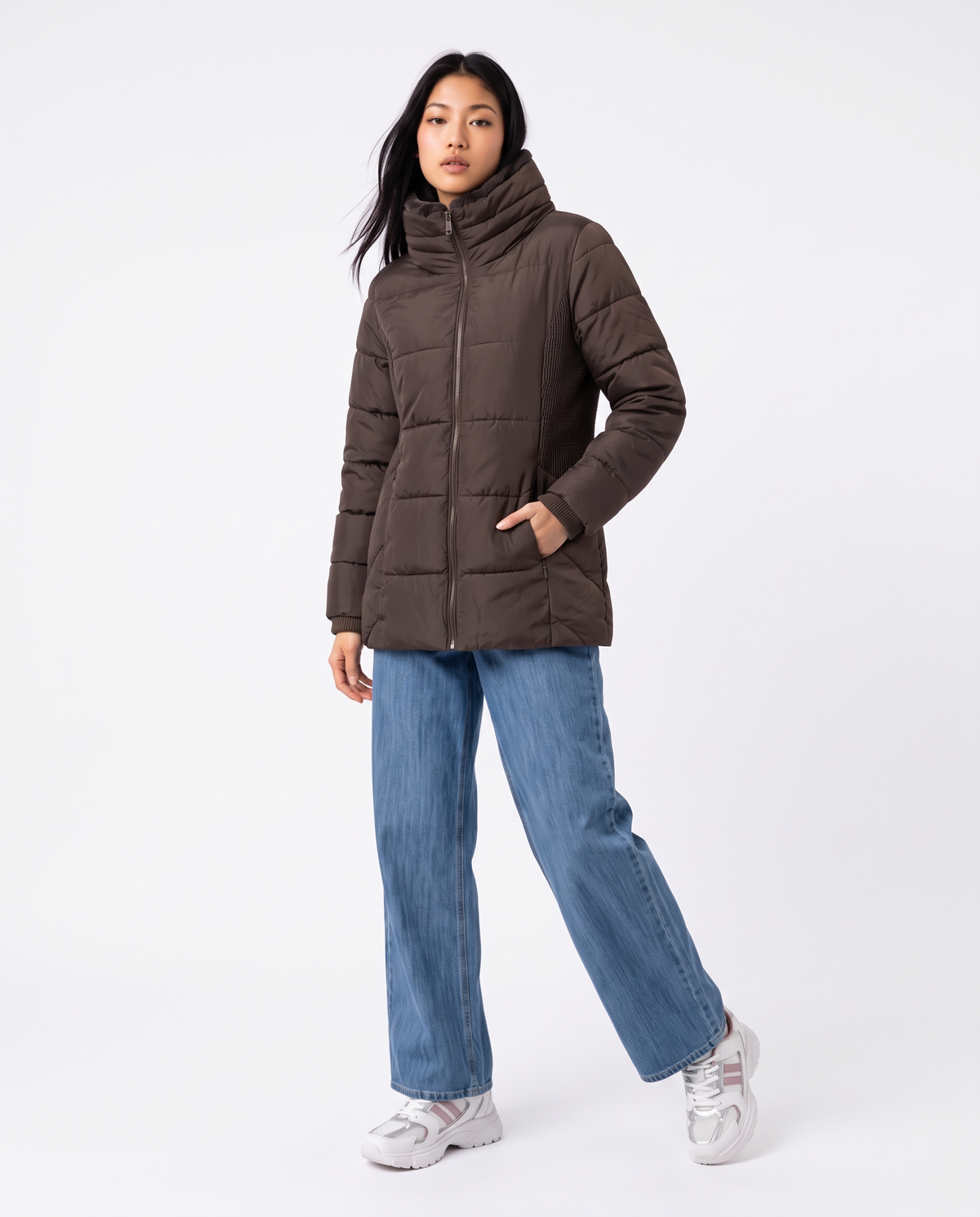 Long jacket with high collar and fur - Brown