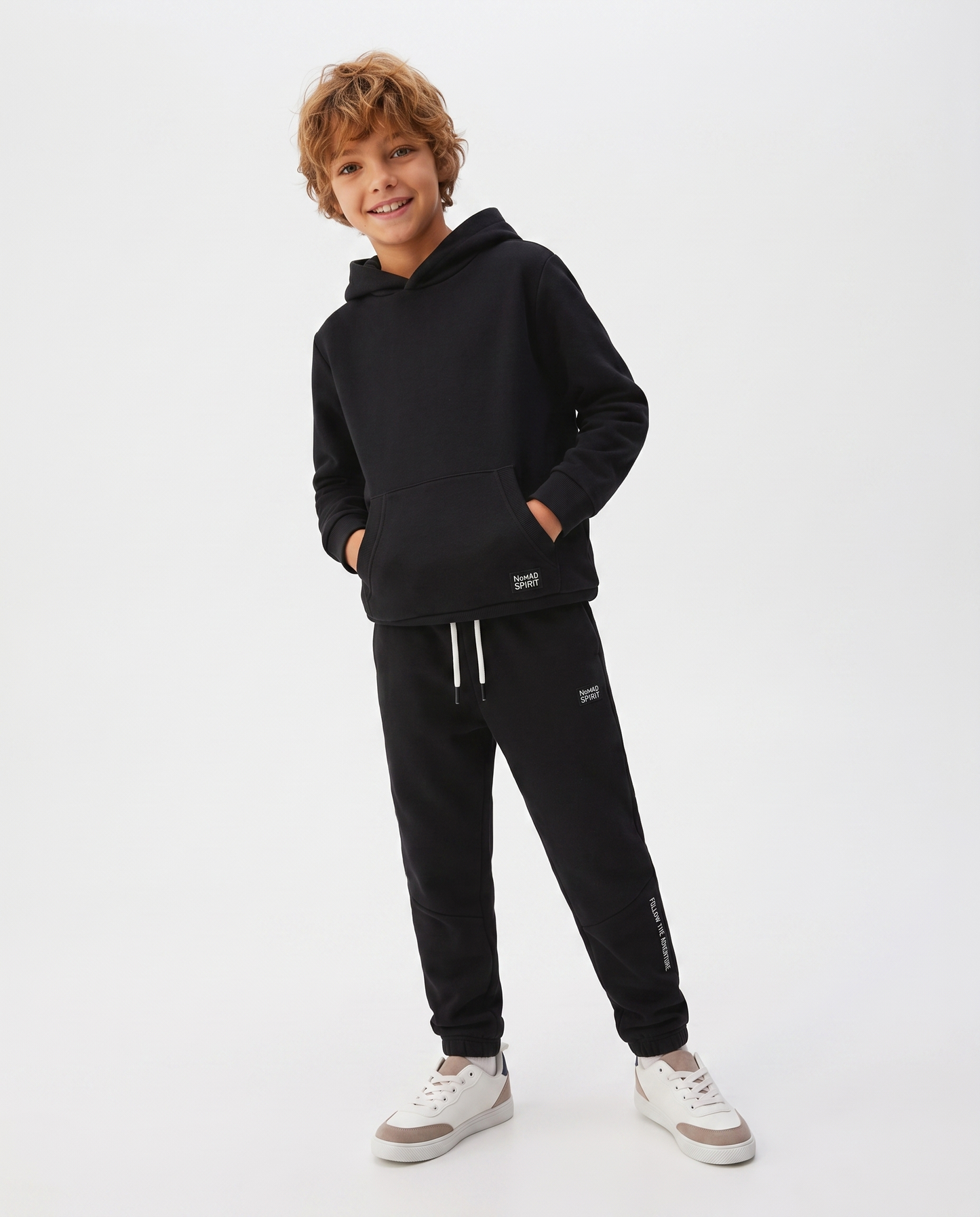 Trendy hoodie with pouch pocket - Black