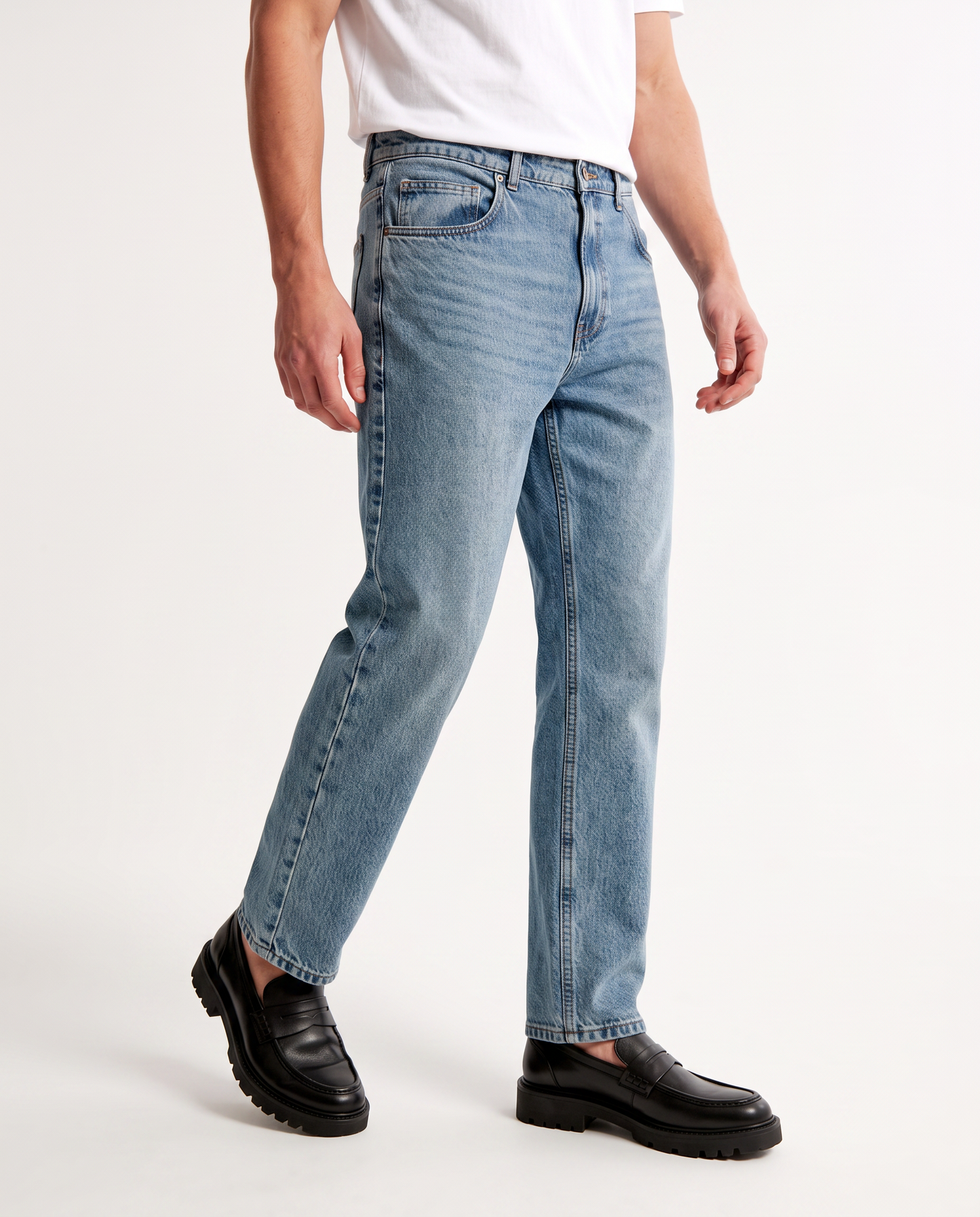 JEANS STRAIGHT FIT in denim slavato - Denim