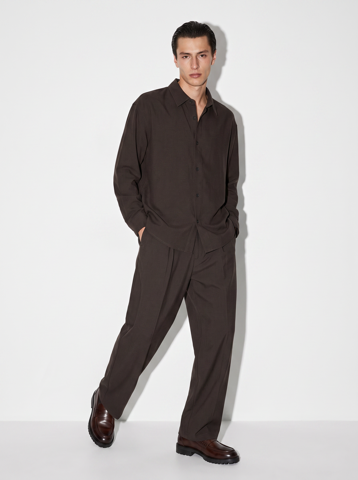 Camicia Relaxed Fit in Tessuto Premium - Moro
