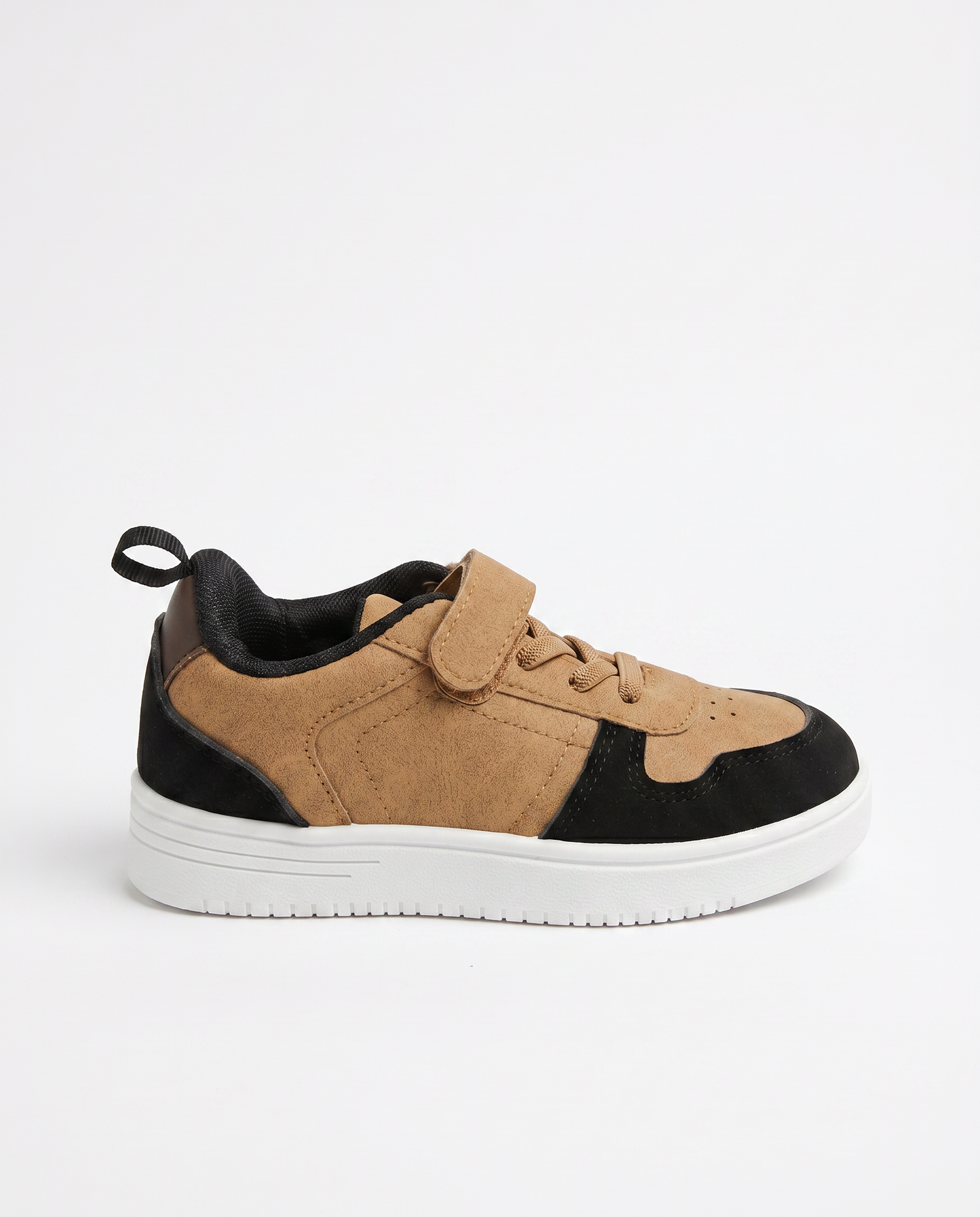 Camel sneakers with black accents and Velcro - BROWN
