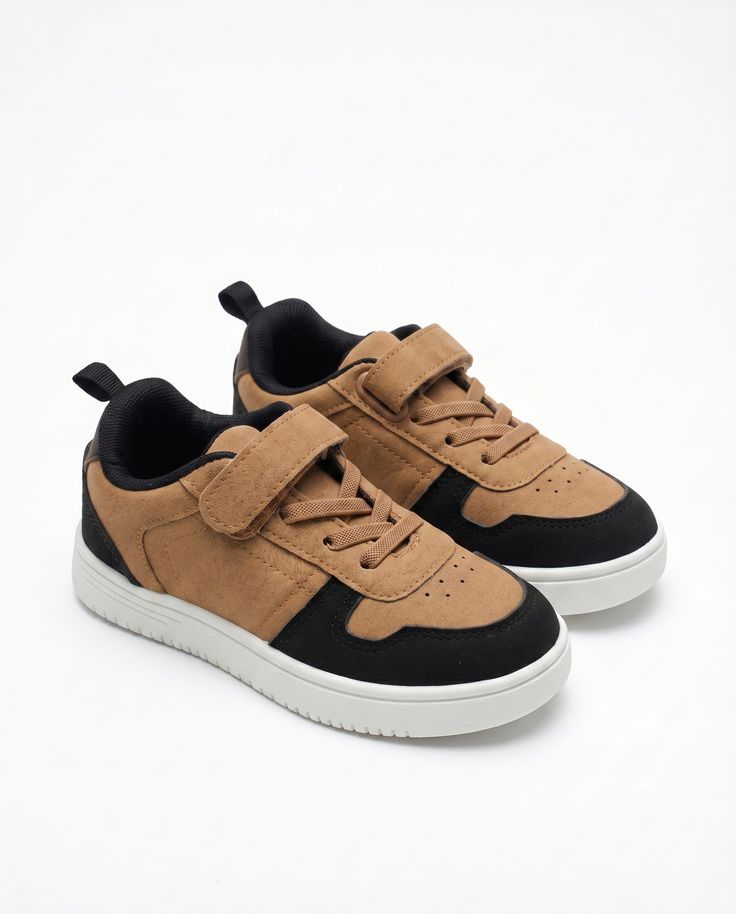 Camel sneakers with black accents and Velcro - BROWN