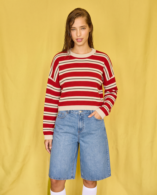 Maglia crop con manica a T stylish - var 1