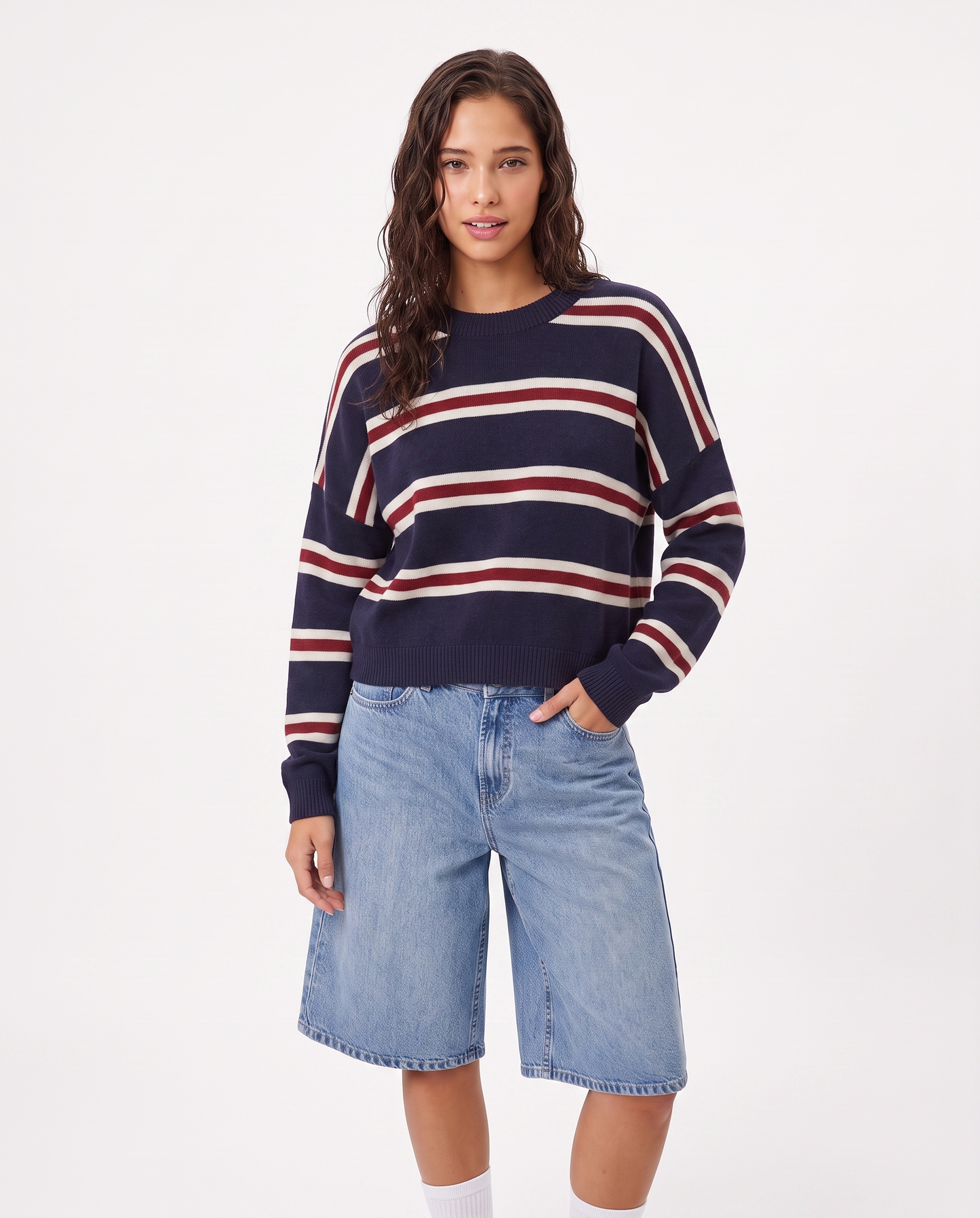Maglia crop con manica a T stylish - var 3