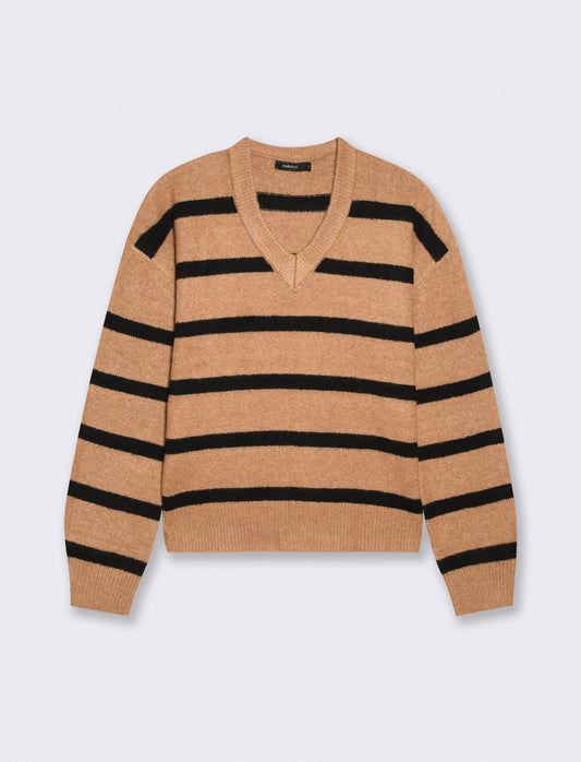 Elegant and versatile V-neck pullover - 