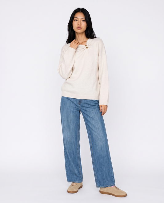 Pullover con scollo e dettaglio gioiello - Avorio