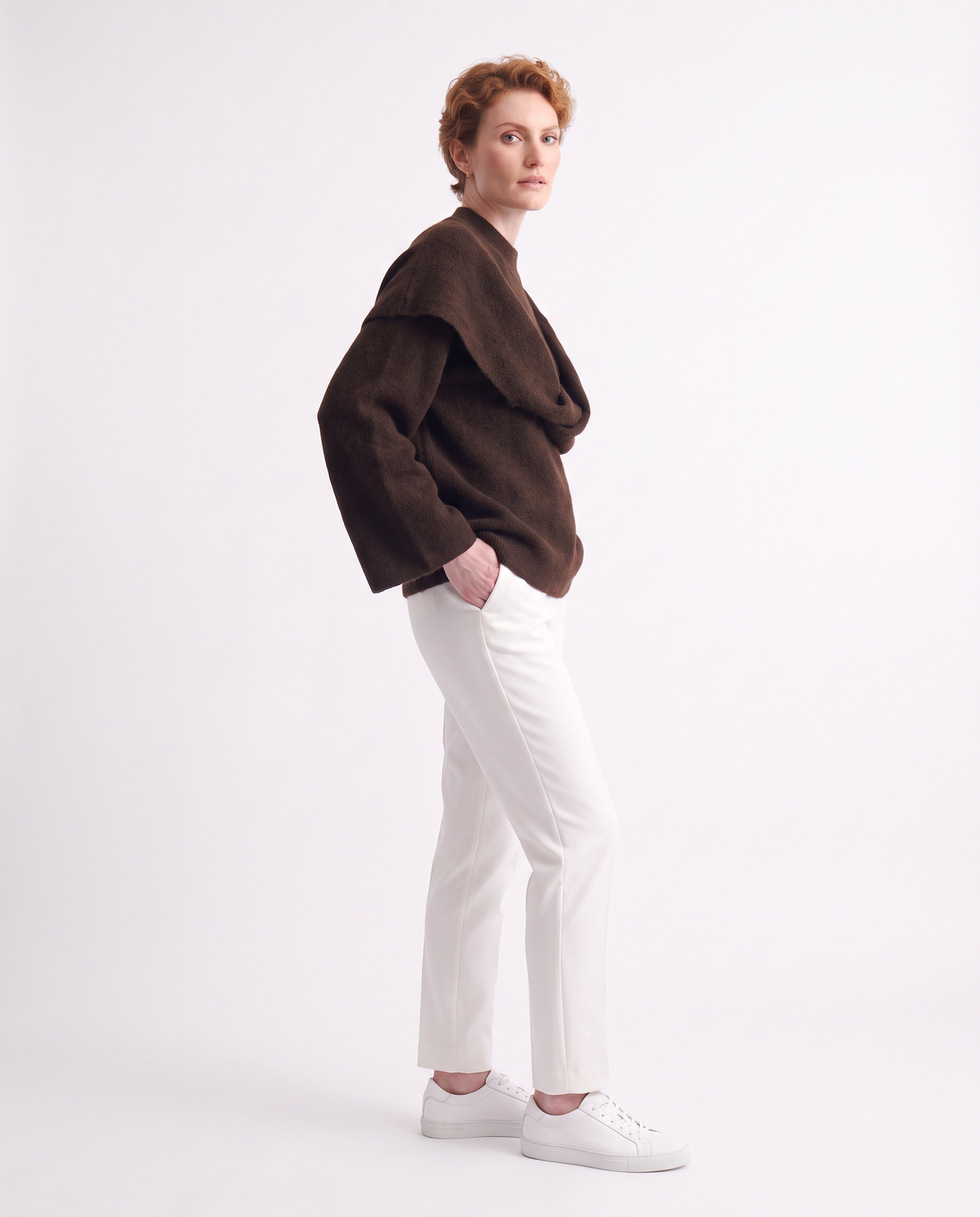 Pullover a collo alto con sciarpa abbinata - Moro