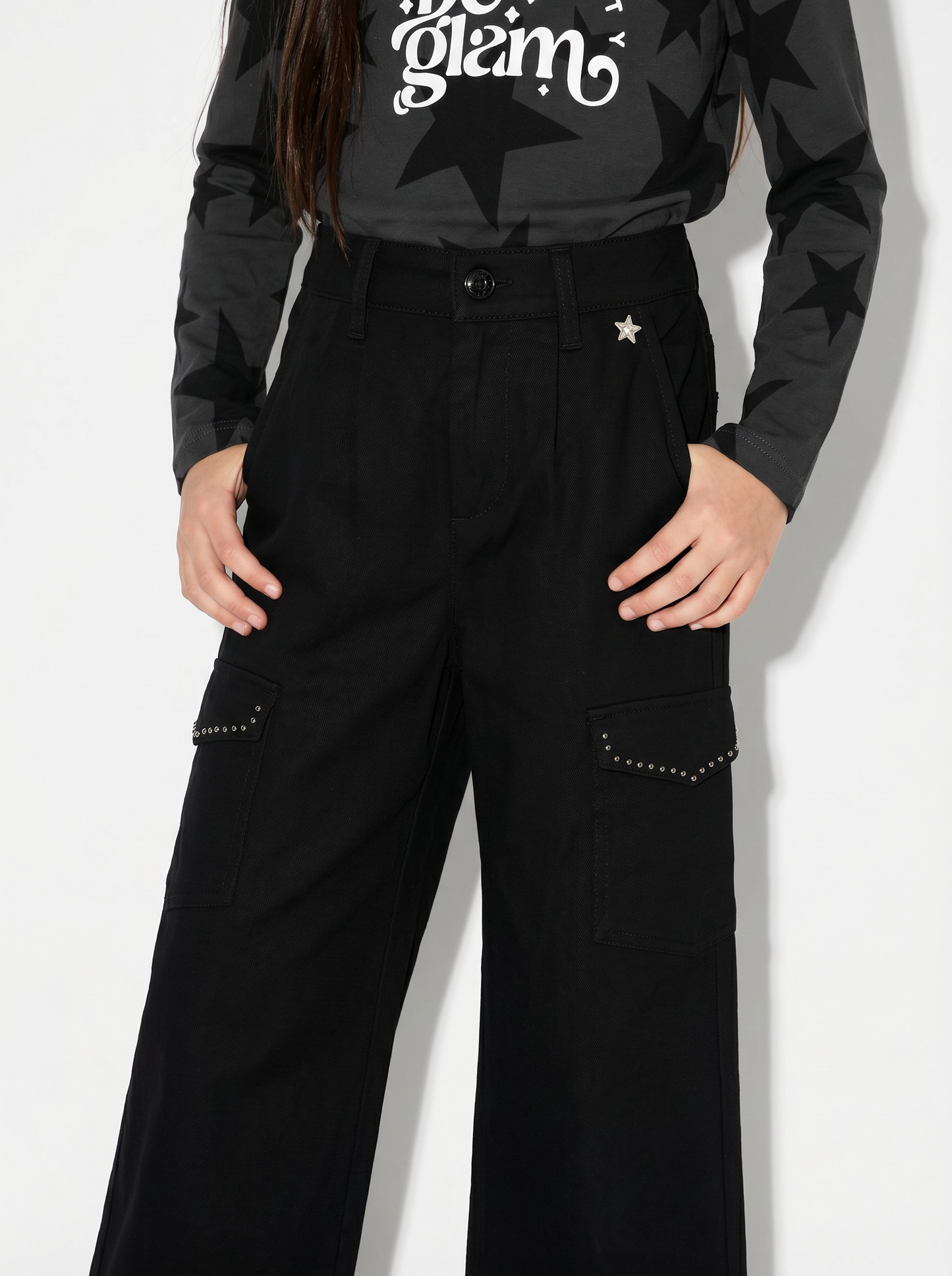 Pantalone da bambina con tasconi e borchie - Nero