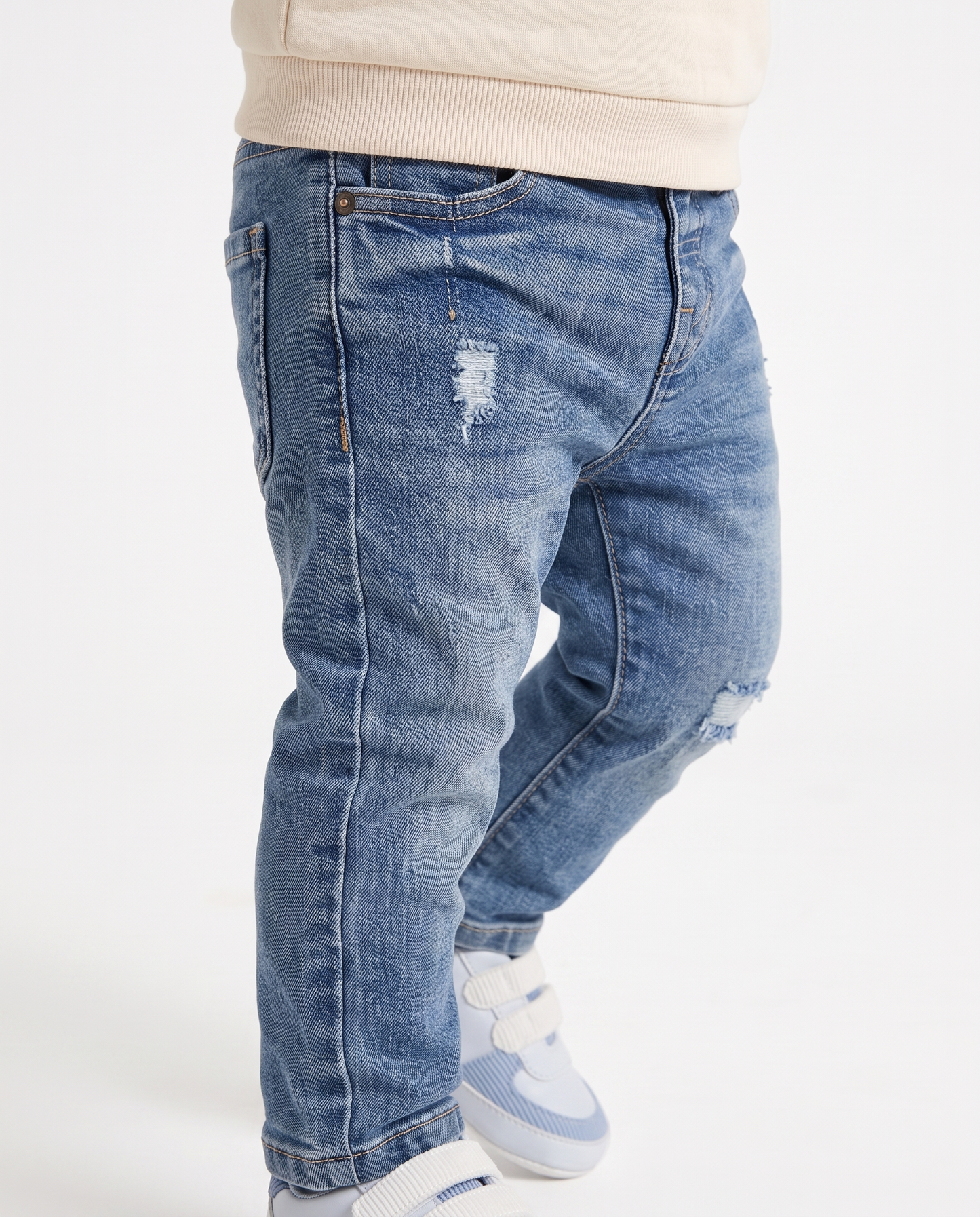Jeans dritti con patch e rotture - Denim