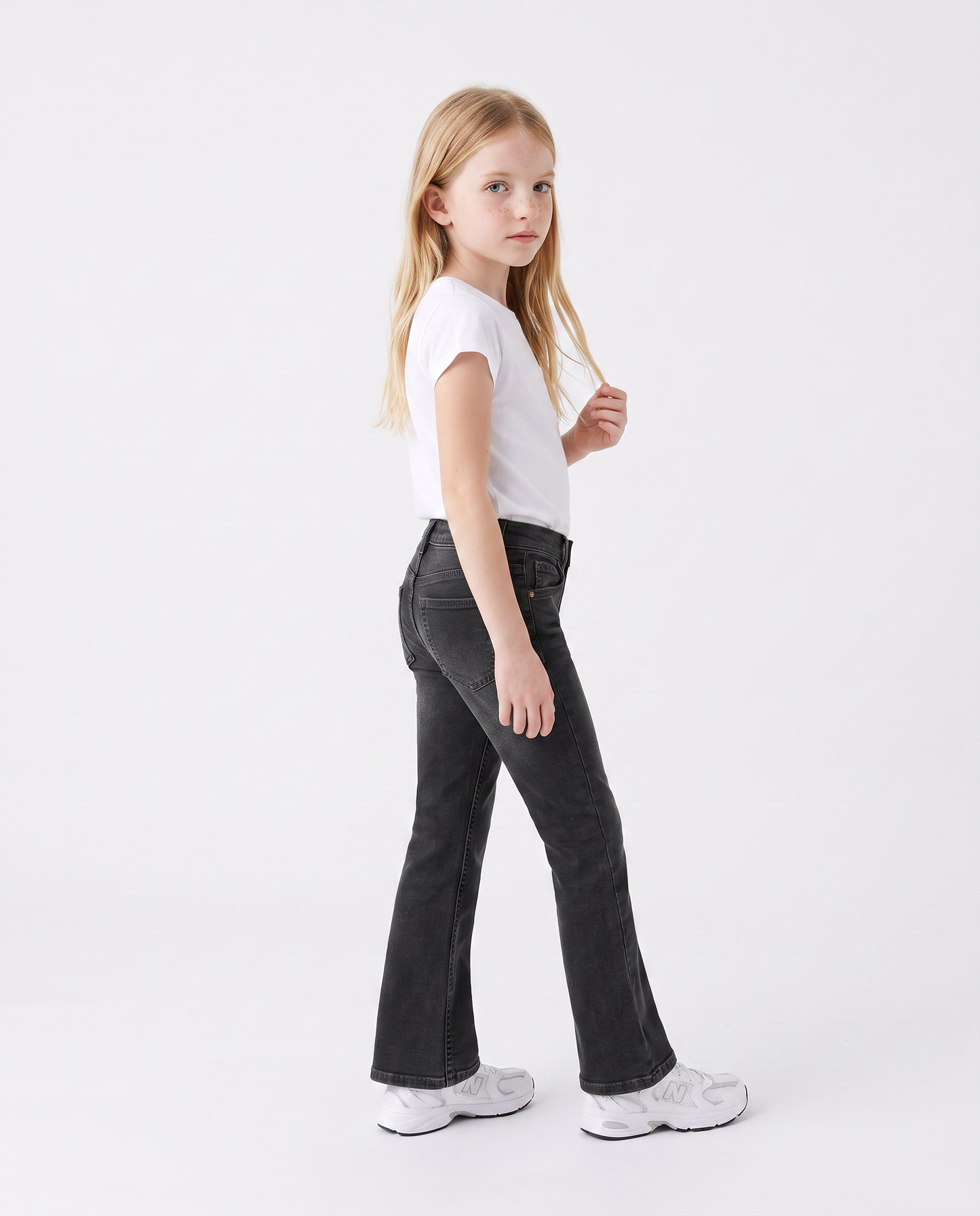 Jeans da bambina in denim svasati - Nero