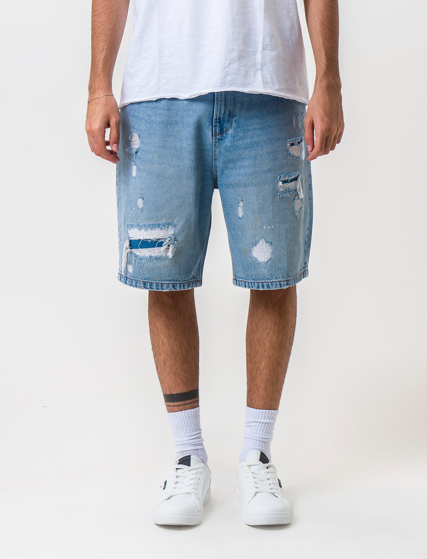 Loose Fit Jeans Bermuda with Distressed Denim and Paint Splotch Effect - Blue