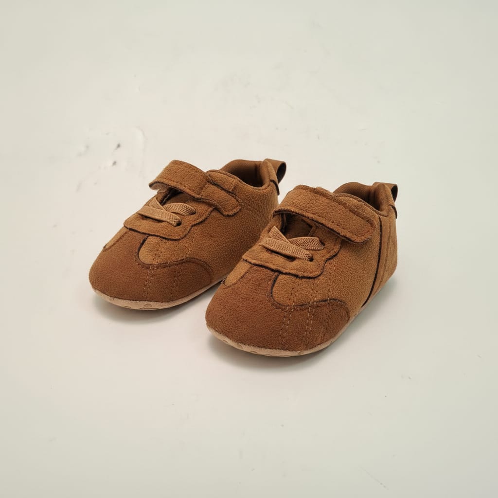 Solid color camel newborn shoes with non-slip sole - BROWN