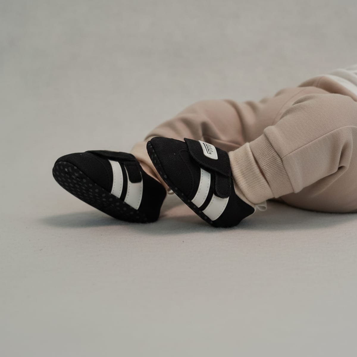 Scarpa calzino neonato in microfibra - Nero
