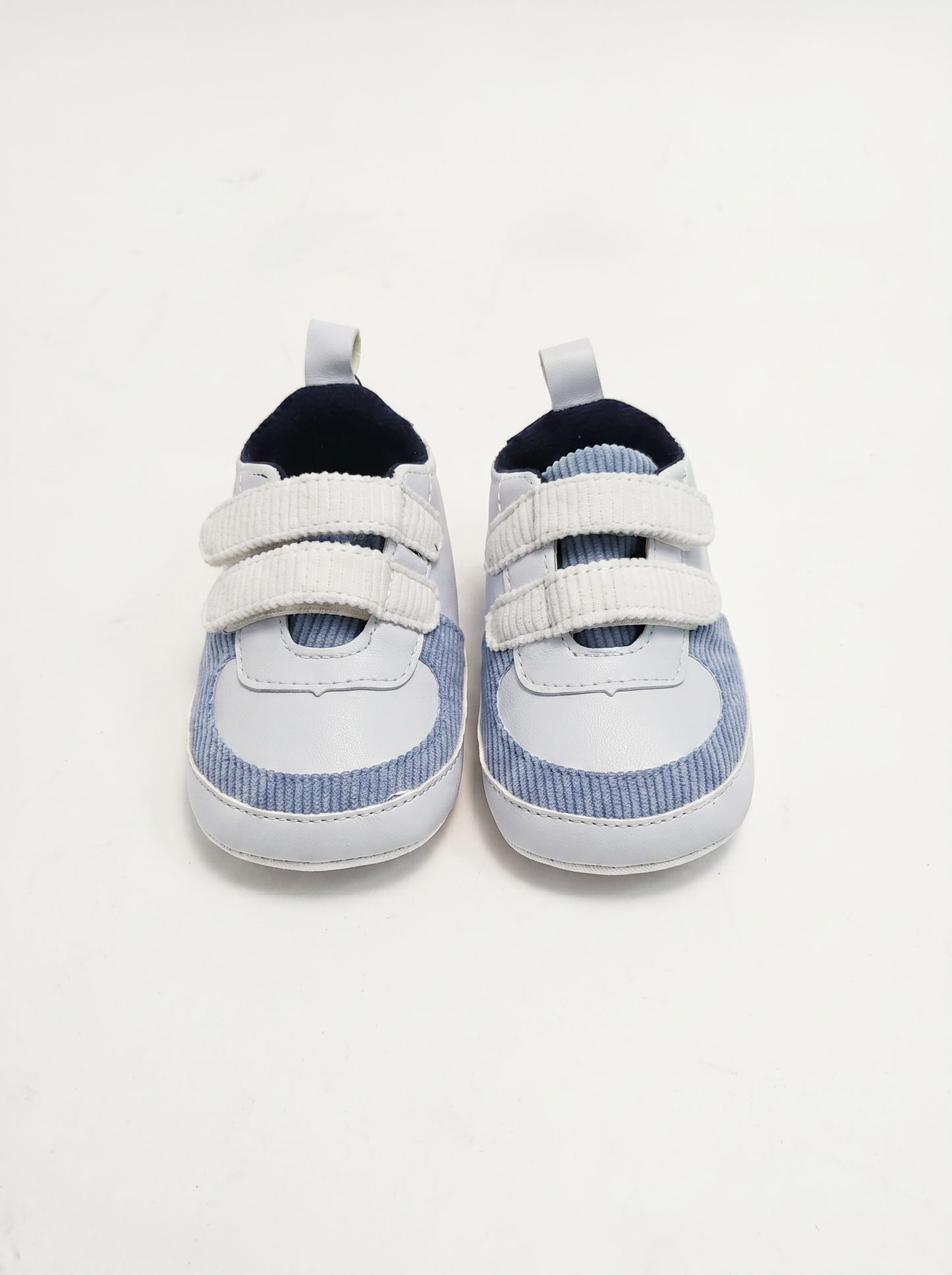 Scarpa bianca con strappi per neonati - Bianco