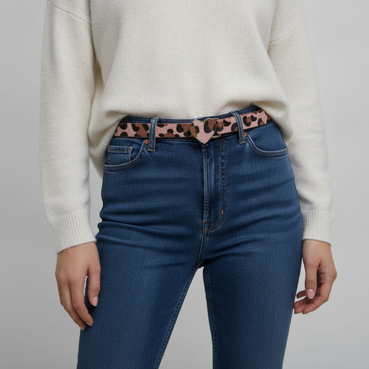 Faux pony belt with heart buckle - Pink