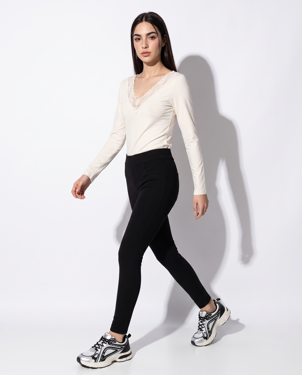 T-shirt manica lunga scollo a V - Avorio