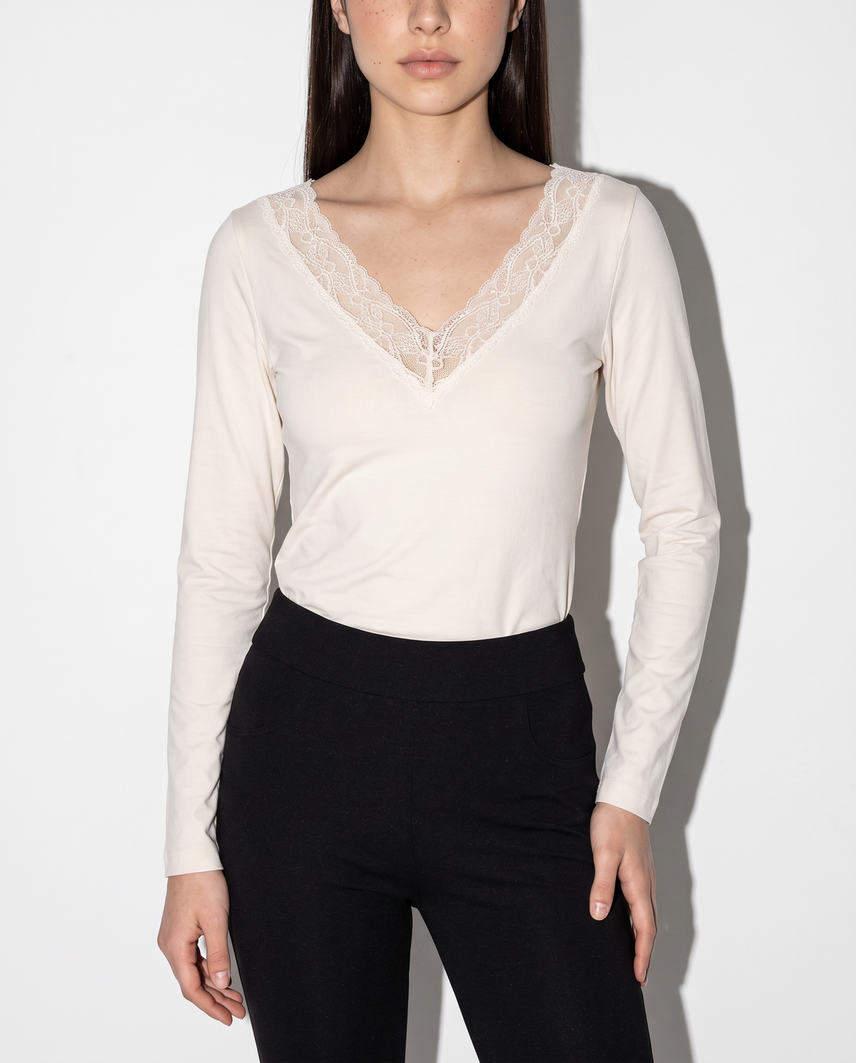 T-shirt manica lunga scollo a V - Avorio